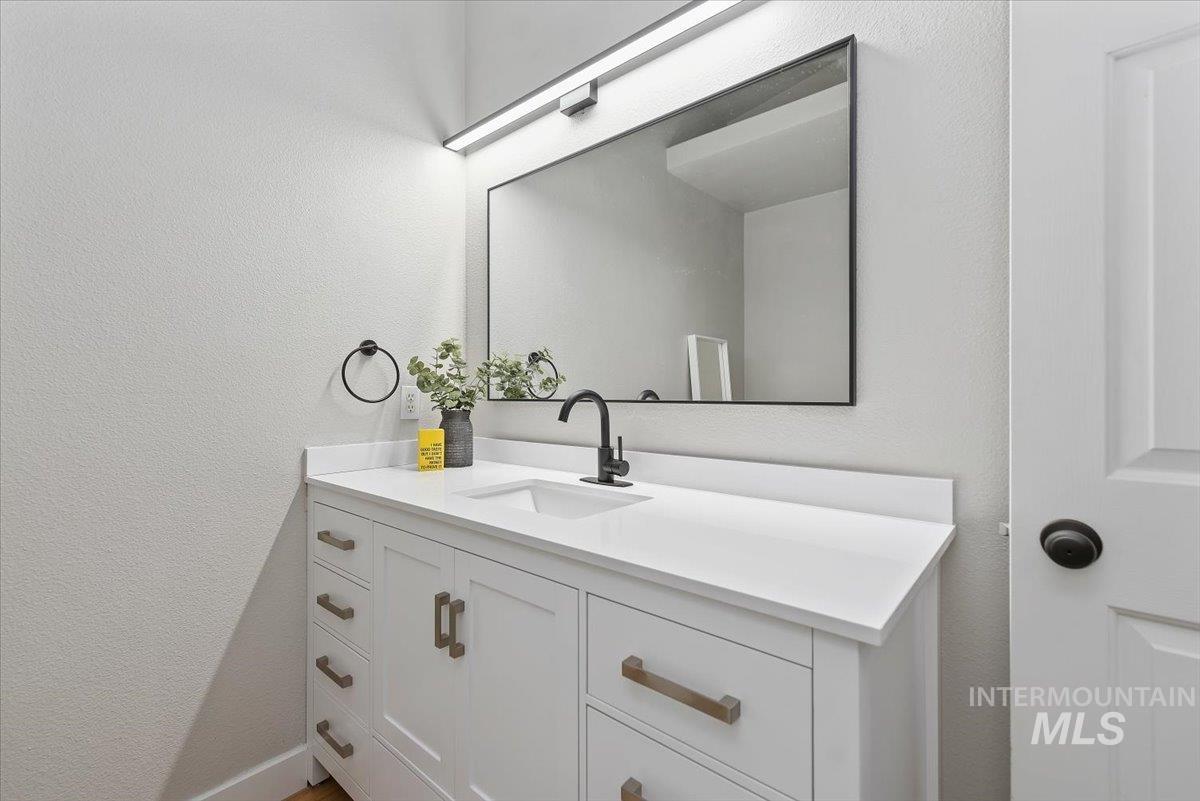 1312 Diamond Ct, Nampa, Idaho 83686, 2 Bedrooms, 2 Bathrooms, Residential For Sale, Price $304,900,MLS 98982368