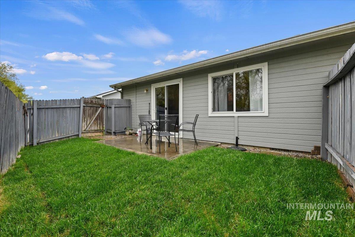 1312 Diamond Ct, Nampa, Idaho 83686, 2 Bedrooms, 2 Bathrooms, Residential For Sale, Price $304,900,MLS 98982368