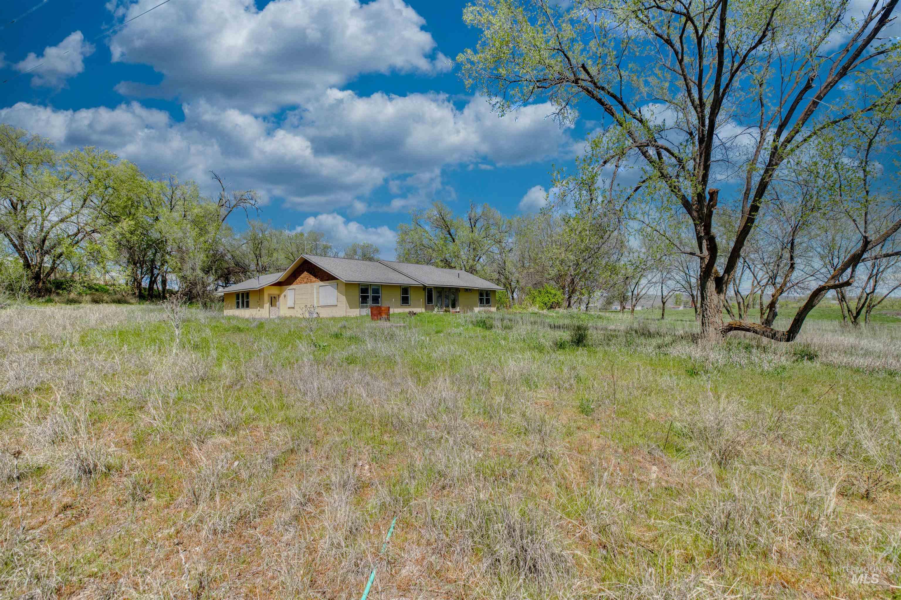 1295 15th St, Vale, Idaho 97918, 3 Bedrooms, 2 Bathrooms, Residential For Sale, Price $365,000, 98982369