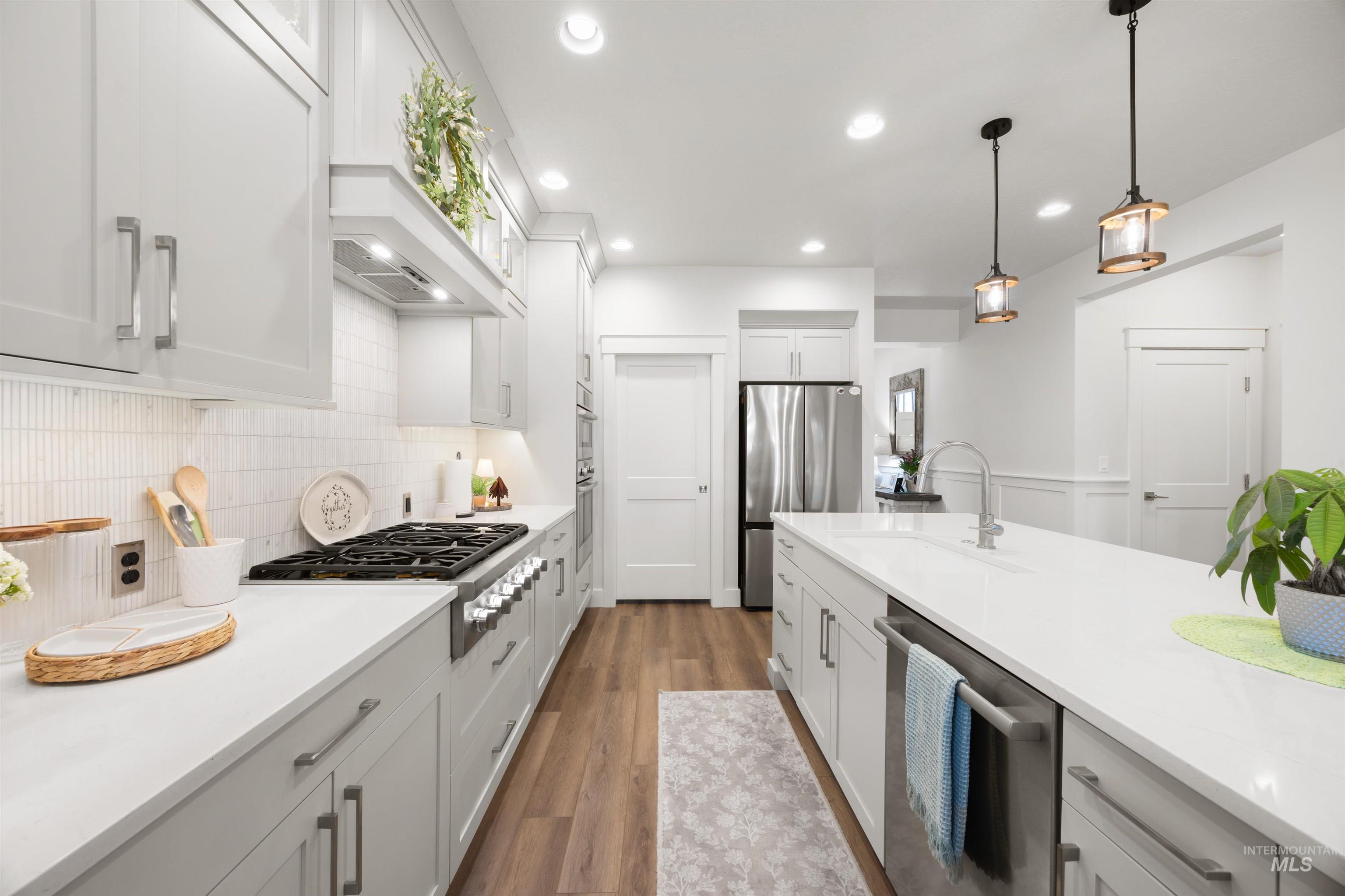 122 N Woody Knoll Ln, Eagle, Idaho 83616, 3 Bedrooms, 2.5 Bathrooms, Residential For Sale, Price $697,800, 98982372