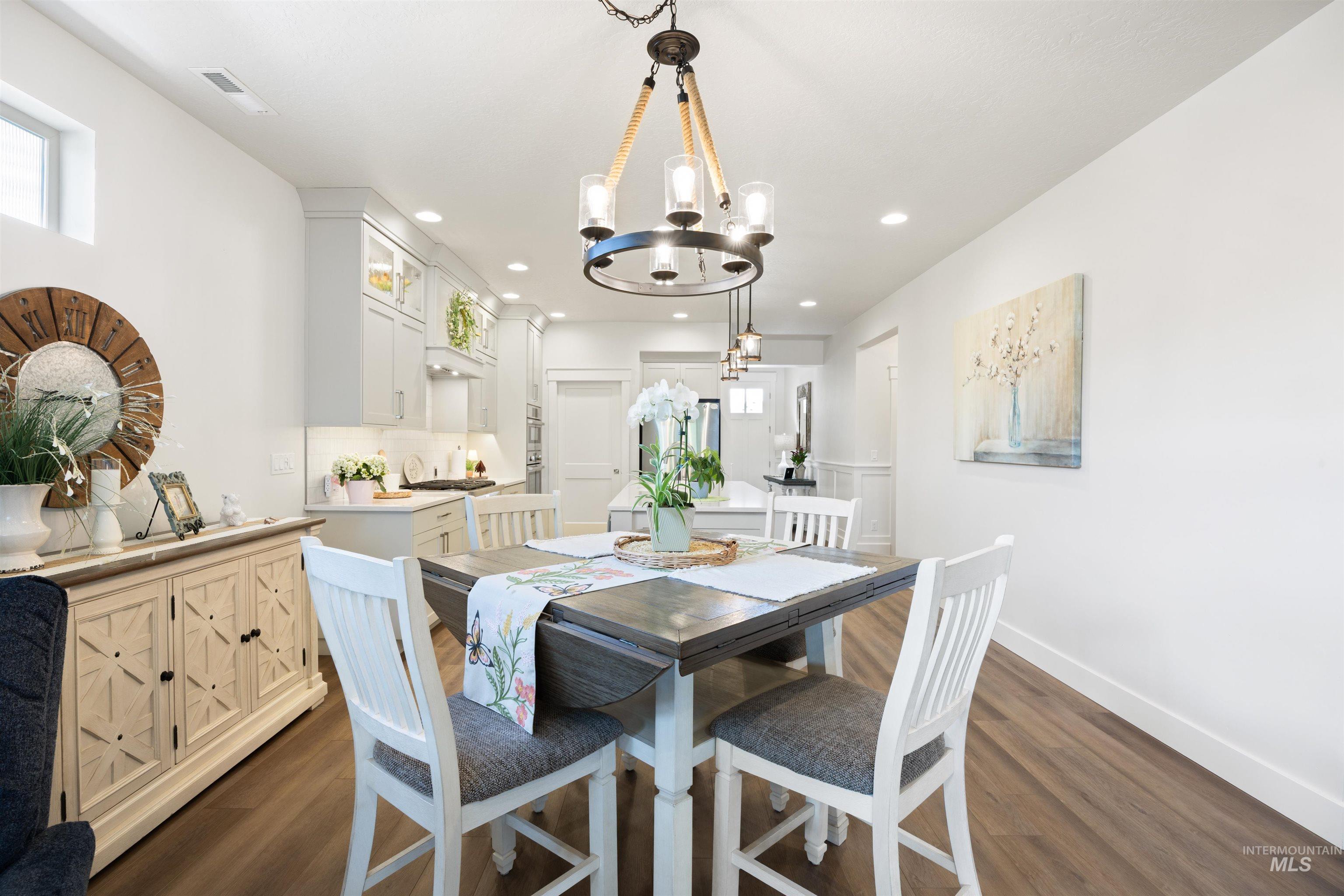 122 N Woody Knoll Ln, Eagle, Idaho 83616, 3 Bedrooms, 2.5 Bathrooms, Residential For Sale, Price $697,800, 98982372