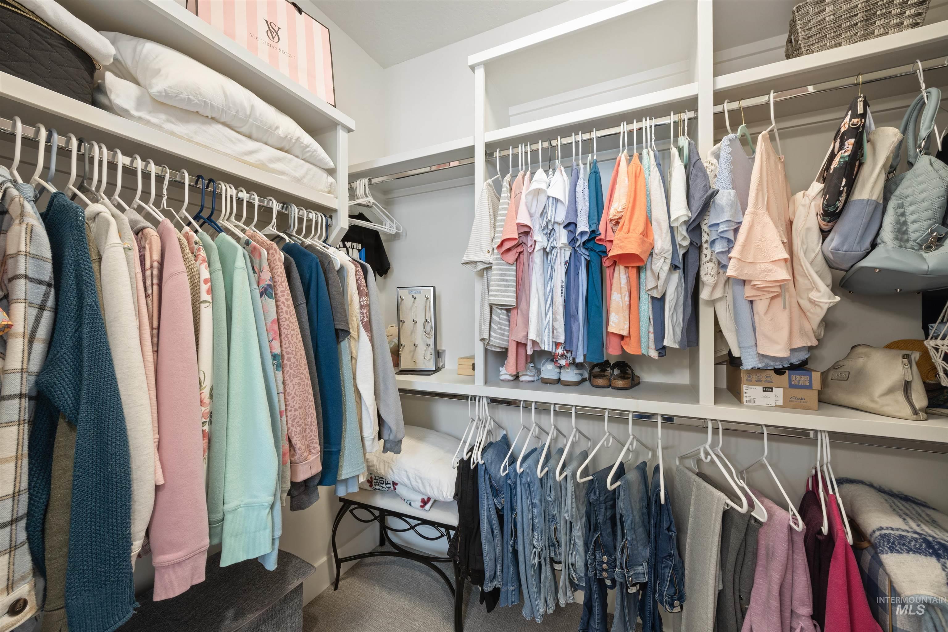 122 N Woody Knoll Ln, Eagle, Idaho 83616, 3 Bedrooms, 2.5 Bathrooms, Residential For Sale, Price $697,800, 98982372