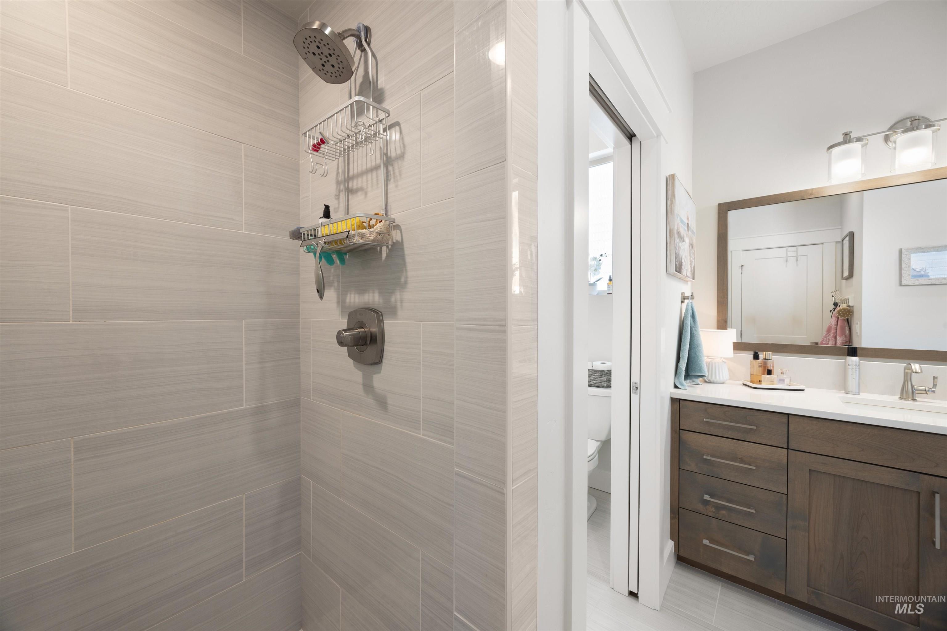 122 N Woody Knoll Ln, Eagle, Idaho 83616, 3 Bedrooms, 2.5 Bathrooms, Residential For Sale, Price $697,800, 98982372