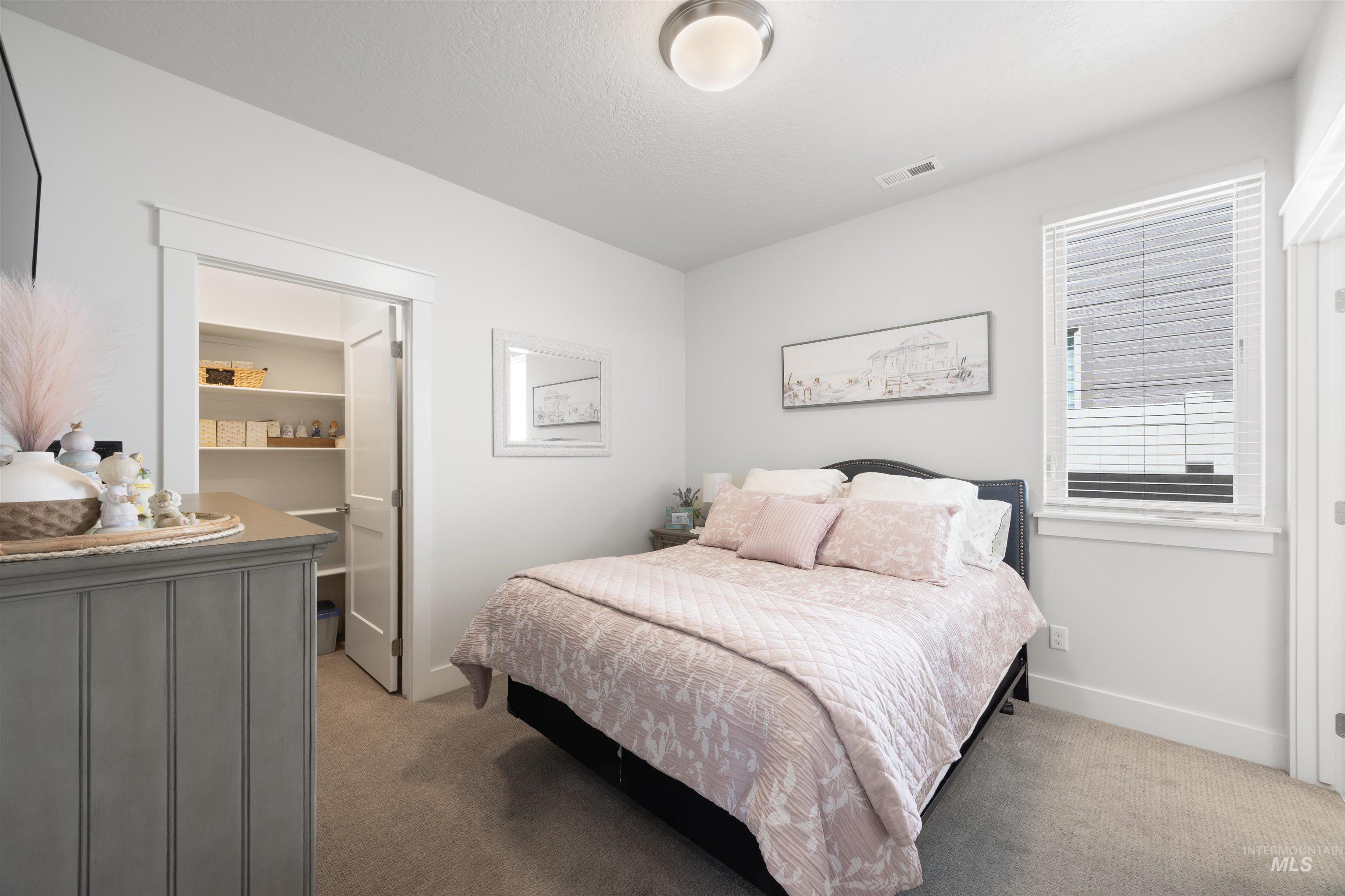 122 N Woody Knoll Ln, Eagle, Idaho 83616, 3 Bedrooms, 2.5 Bathrooms, Residential For Sale, Price $697,800, 98982372