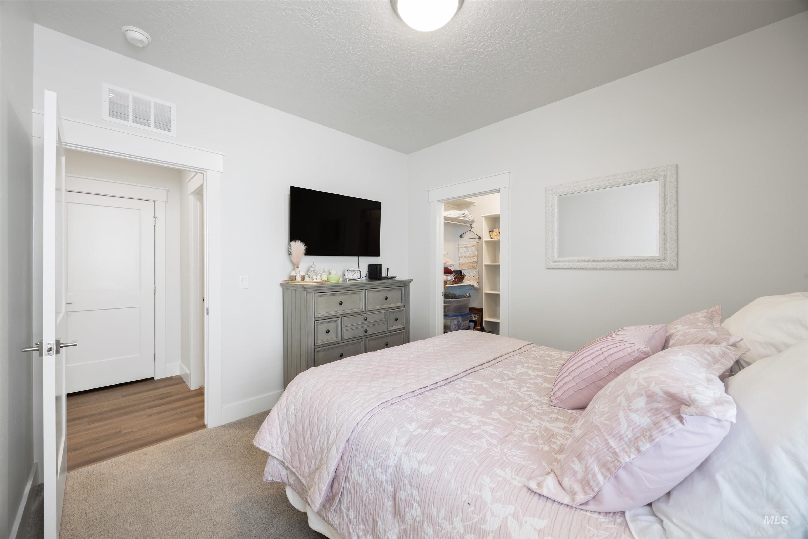 122 N Woody Knoll Ln, Eagle, Idaho 83616, 3 Bedrooms, 2.5 Bathrooms, Residential For Sale, Price $697,800, 98982372