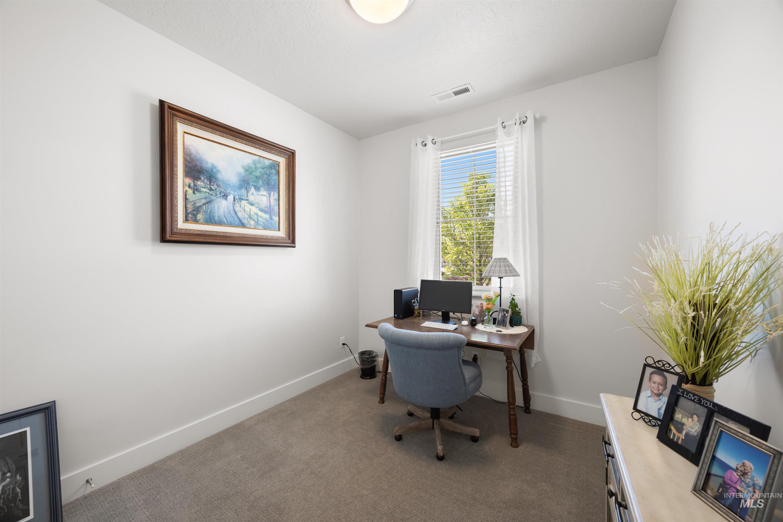 122 N Woody Knoll Ln, Eagle, Idaho 83616, 3 Bedrooms, 2.5 Bathrooms, Residential For Sale, Price $697,800, 98982372