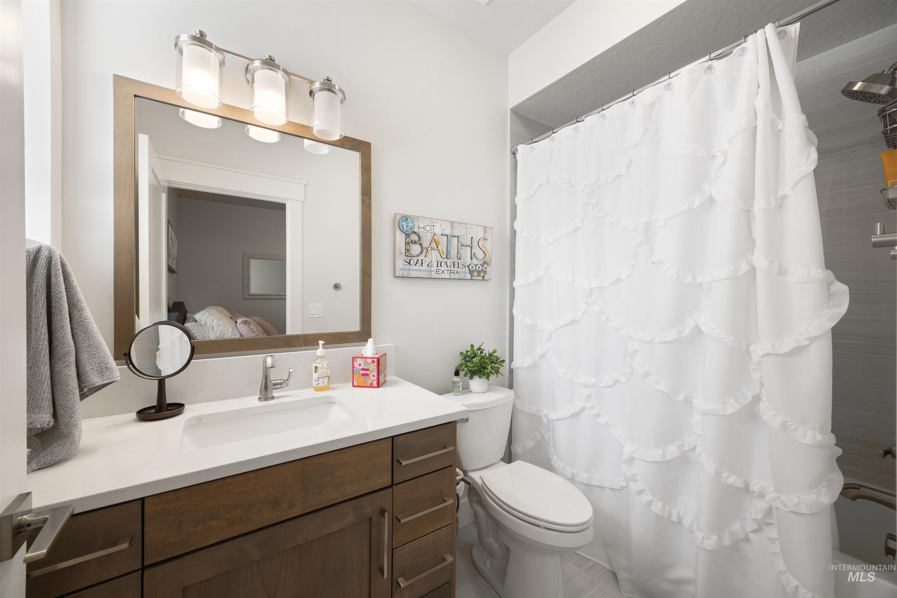 122 N Woody Knoll Ln, Eagle, Idaho 83616, 3 Bedrooms, 2.5 Bathrooms, Residential For Sale, Price $697,800, 98982372