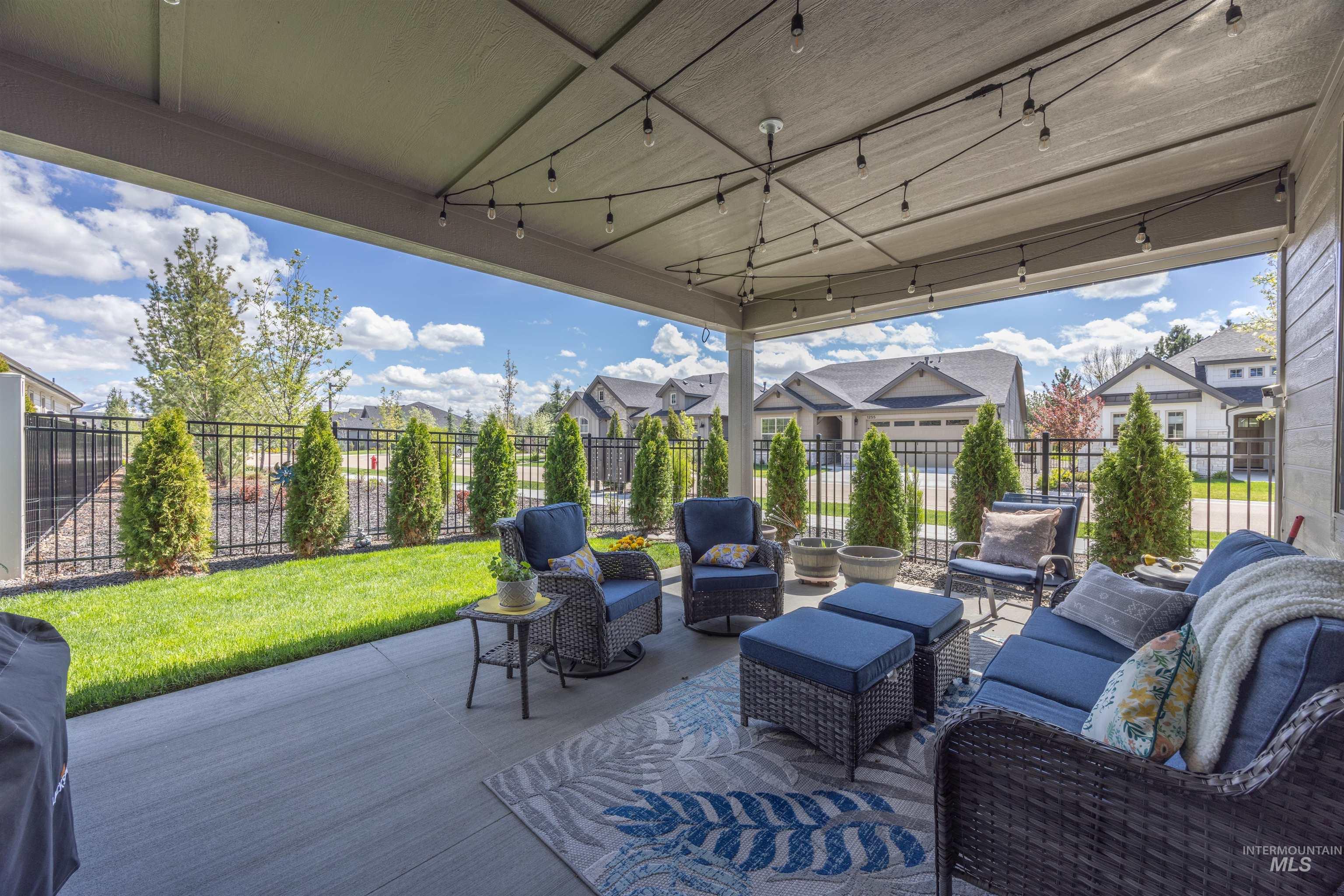 122 N Woody Knoll Ln, Eagle, Idaho 83616, 3 Bedrooms, 2.5 Bathrooms, Residential For Sale, Price $697,800, 98982372