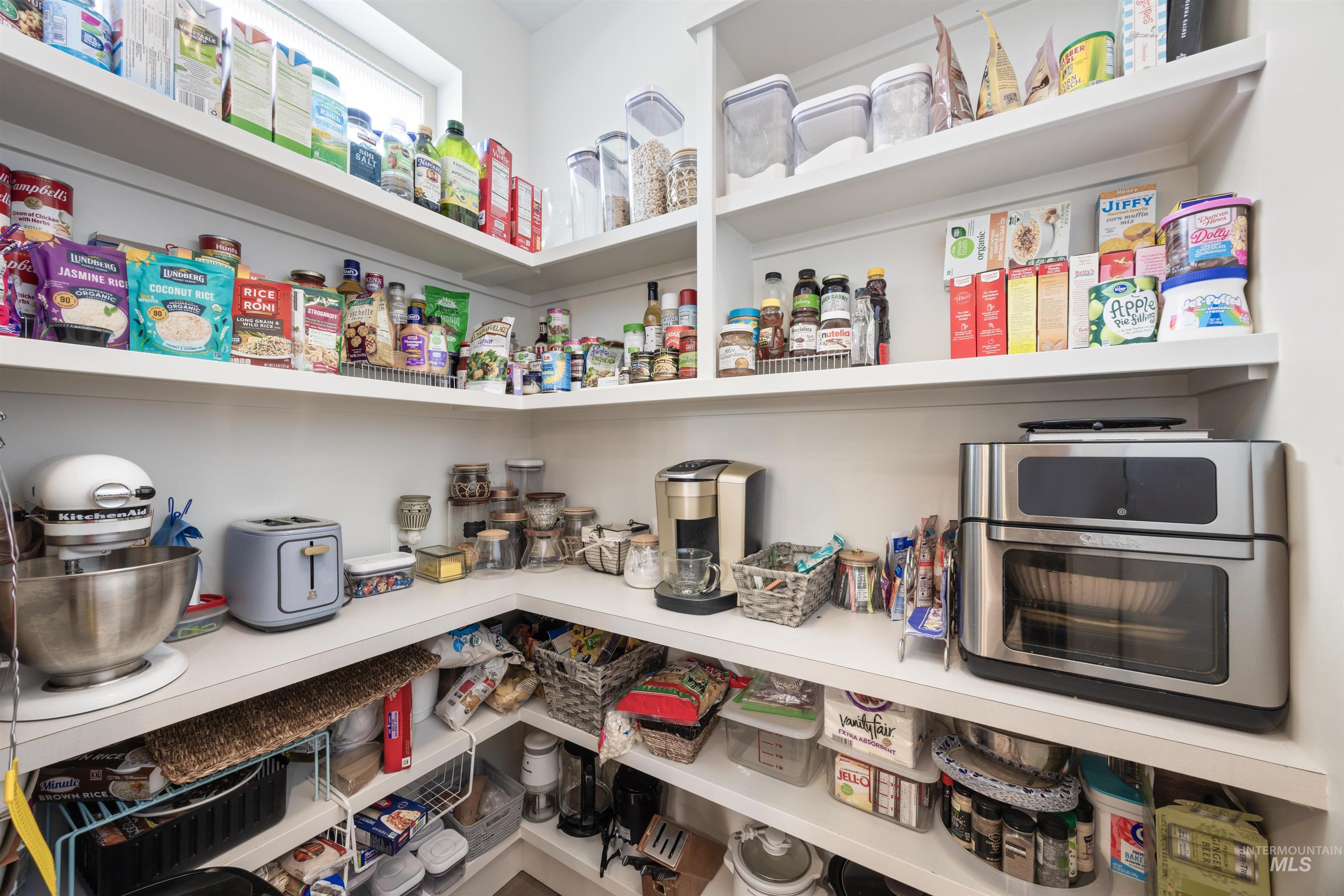 122 N Woody Knoll Ln, Eagle, Idaho 83616, 3 Bedrooms, 2.5 Bathrooms, Residential For Sale, Price $697,800, 98982372