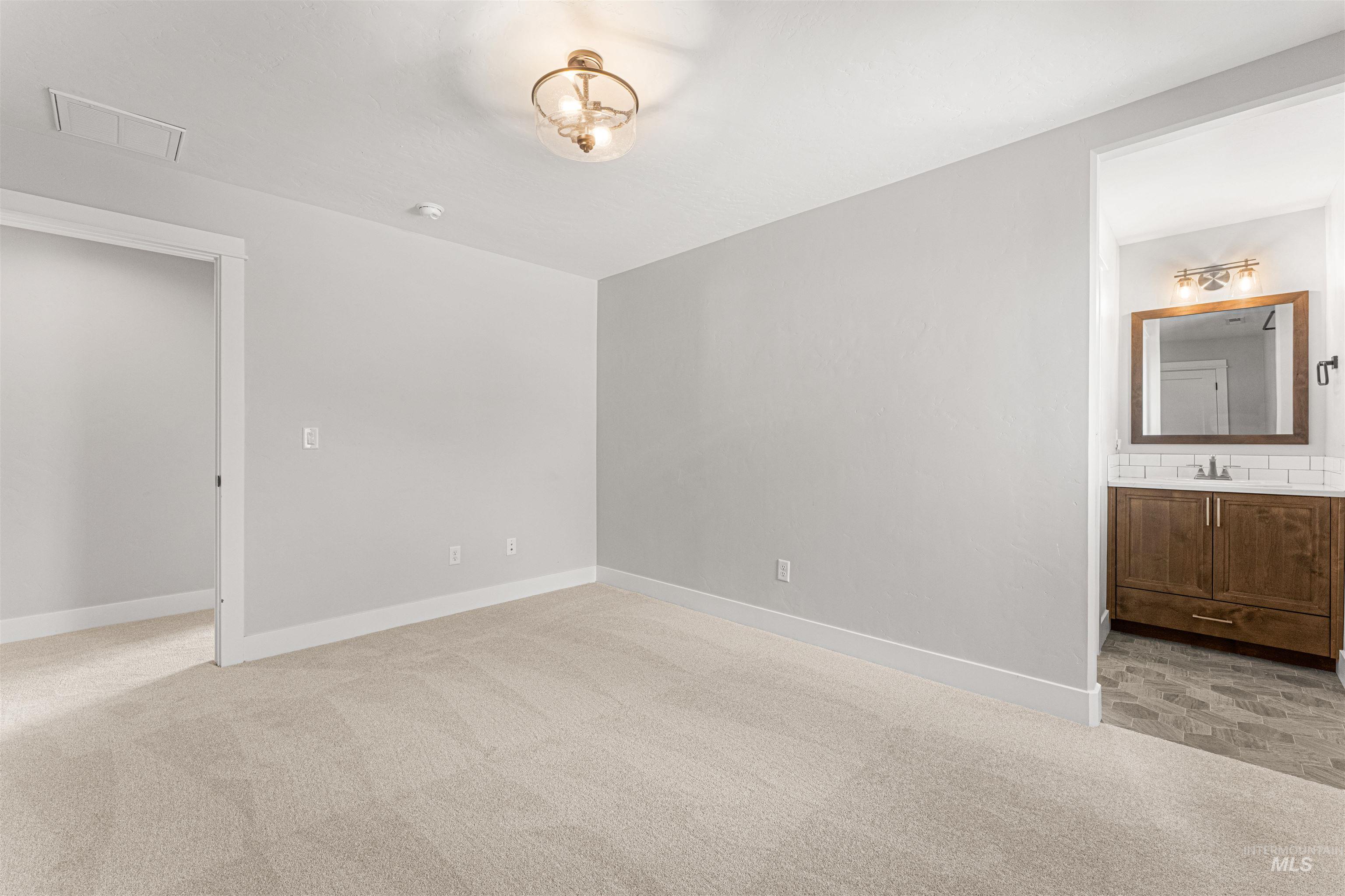8343 W Sparks Lake Dr, Boise, Idaho 83714, 5 Bedrooms, 4 Bathrooms, Residential For Sale, Price $1,129,000,MLS 98982380