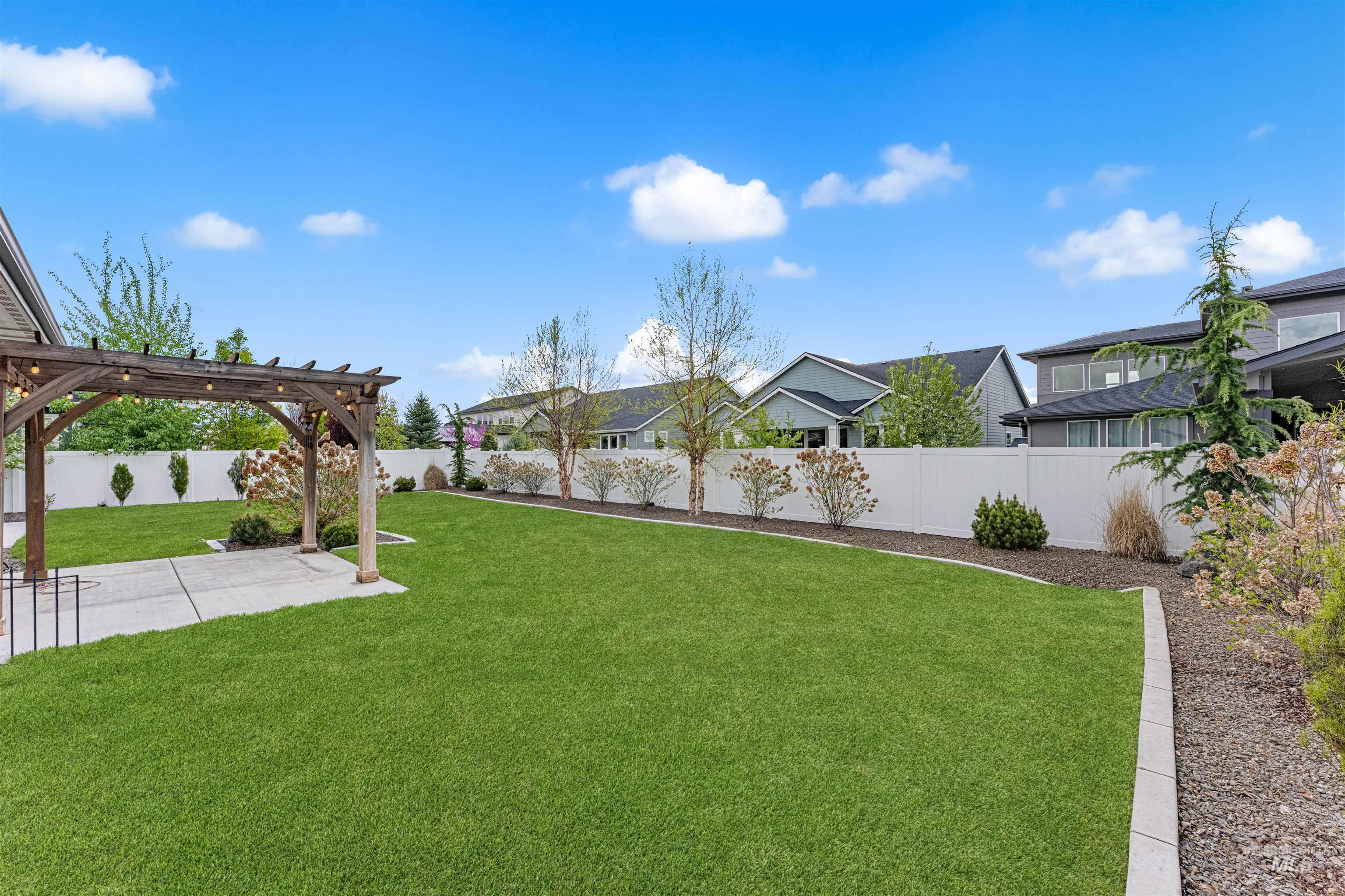 8343 W Sparks Lake Dr, Boise, Idaho 83714, 5 Bedrooms, 4 Bathrooms, Residential For Sale, Price $1,129,000,MLS 98982380