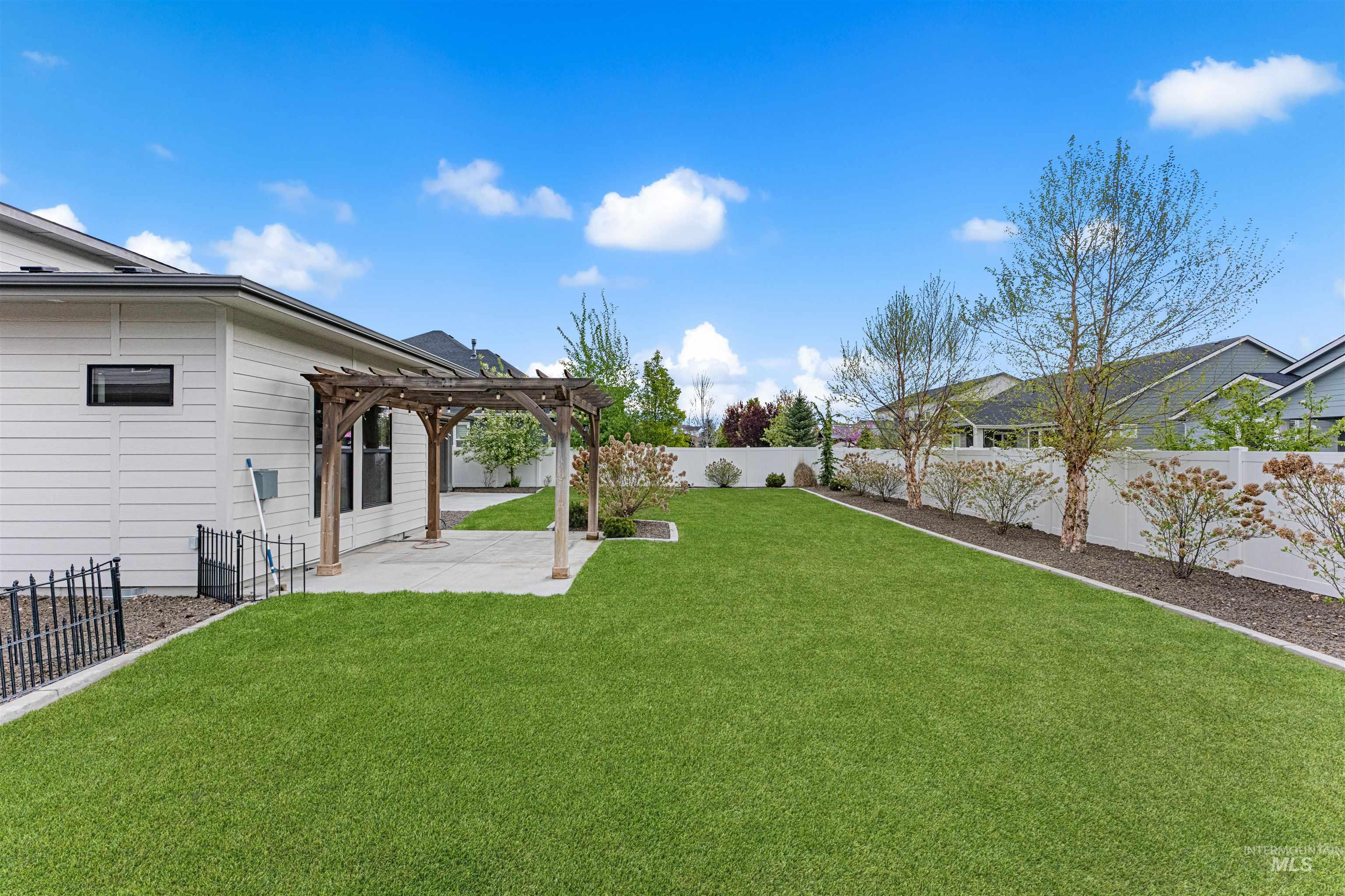 8343 W Sparks Lake Dr, Boise, Idaho 83714, 5 Bedrooms, 4 Bathrooms, Residential For Sale, Price $1,129,000,MLS 98982380