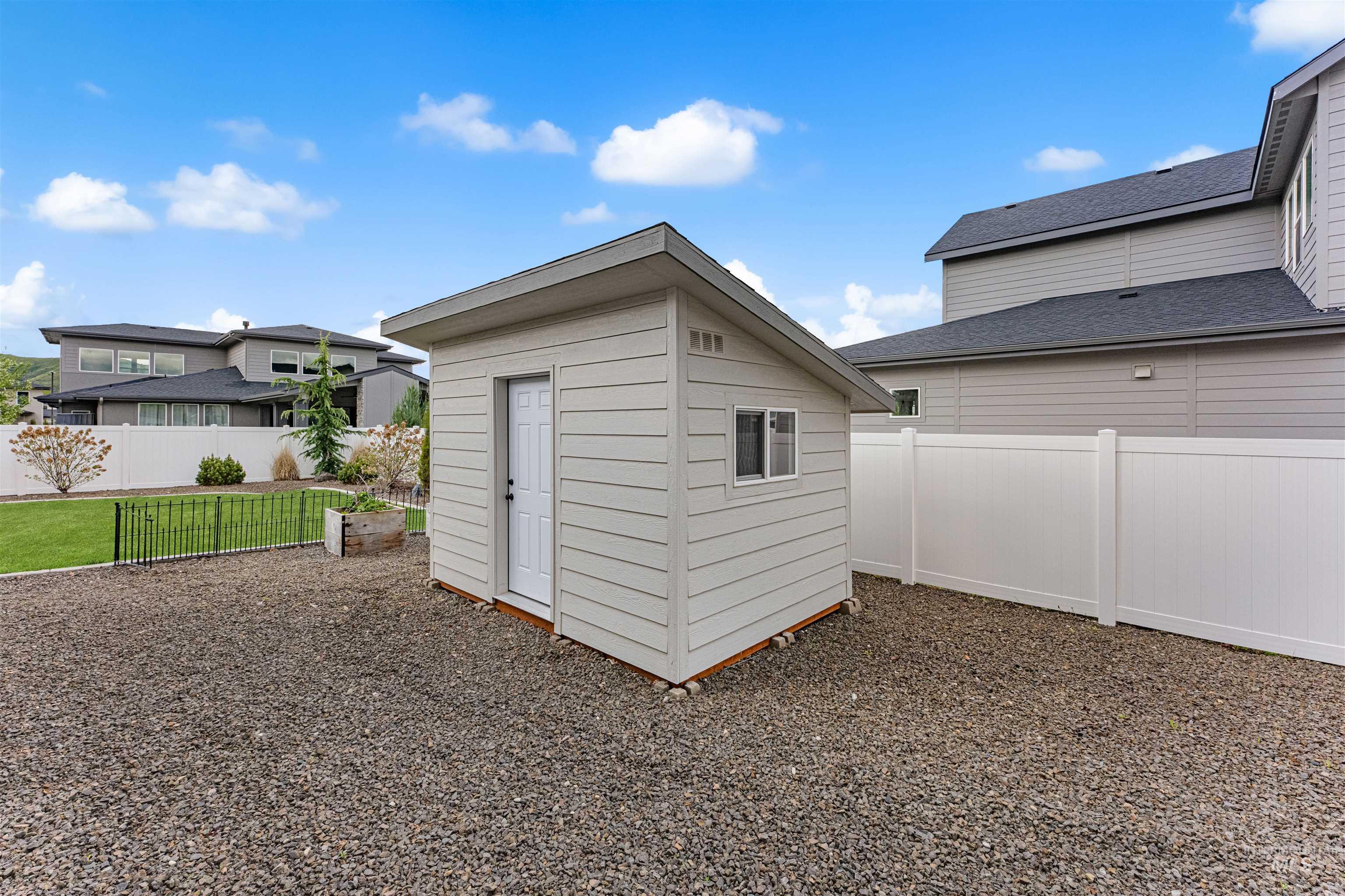8343 W Sparks Lake Dr, Boise, Idaho 83714, 5 Bedrooms, 4 Bathrooms, Residential For Sale, Price $1,129,000,MLS 98982380