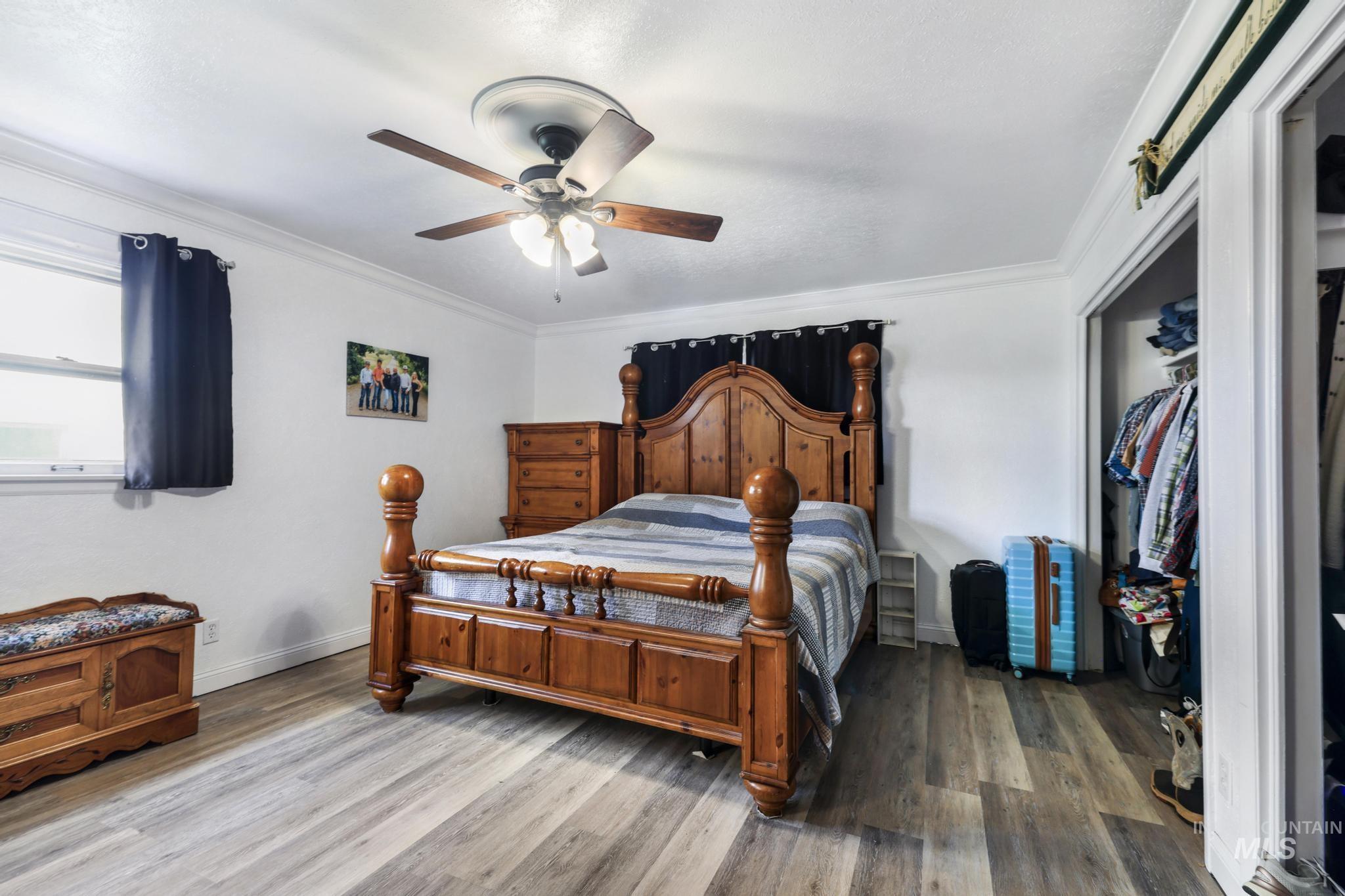 1084 E 300 N, Declo, Idaho 83323-0000, 5 Bedrooms, 3 Bathrooms, Residential For Sale, Price $575,000,MLS 98982384