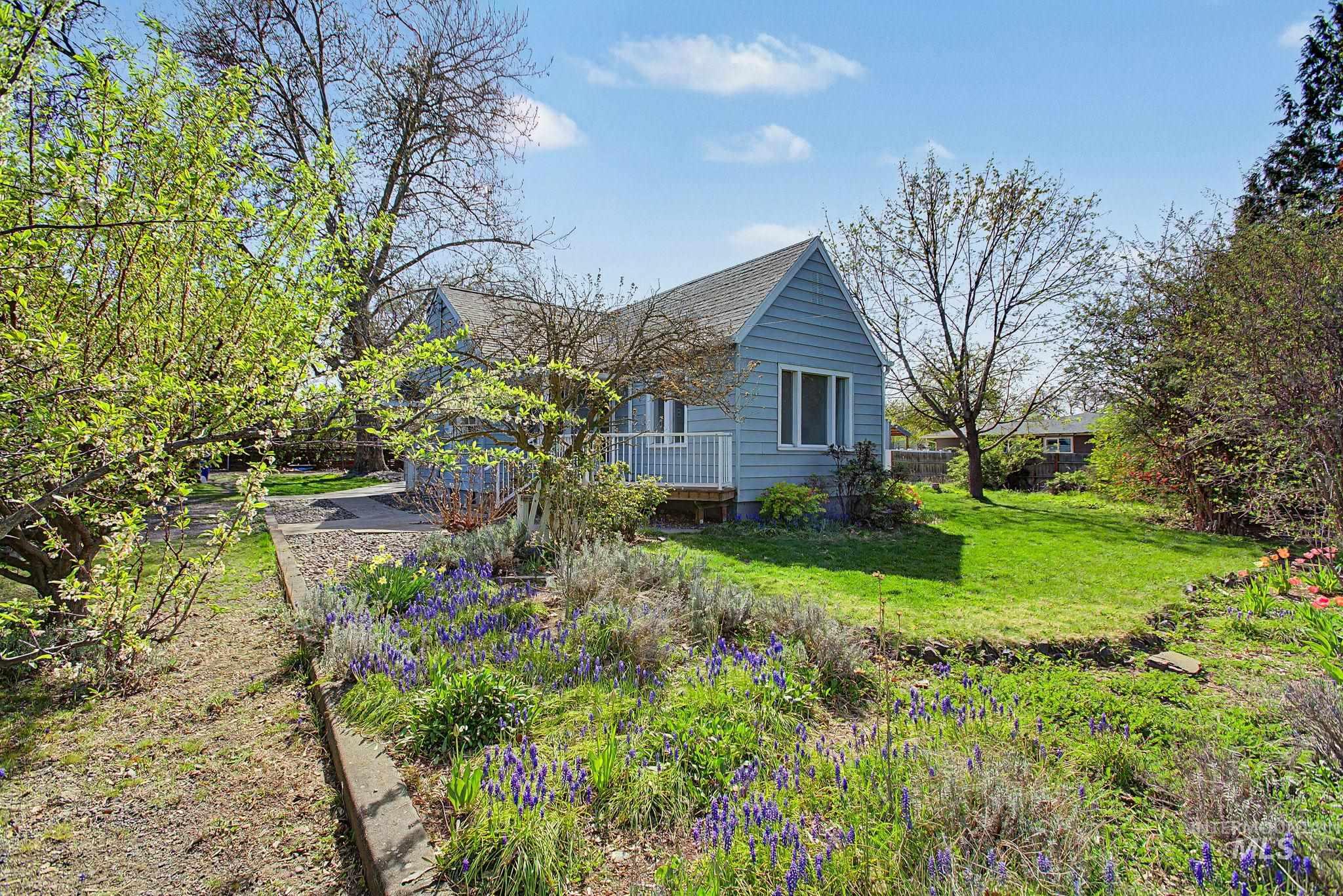840 Bryden Ave, Lewiston, Idaho 83501, 3 Bedrooms, 2 Bathrooms, Residential For Sale, Price $365,000,MLS 98982386