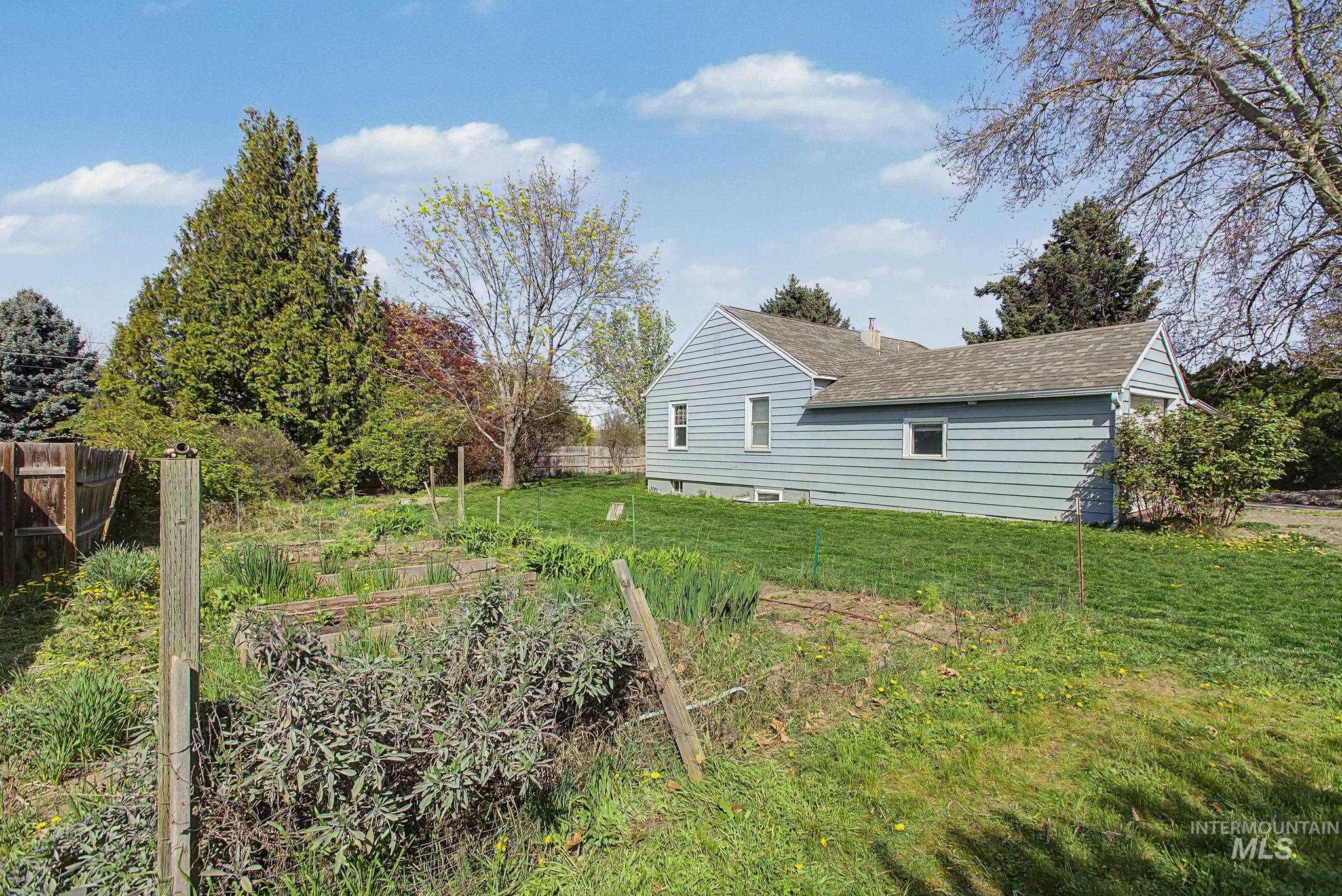840 Bryden Ave, Lewiston, Idaho 83501, 3 Bedrooms, 2 Bathrooms, Residential For Sale, Price $365,000,MLS 98982386