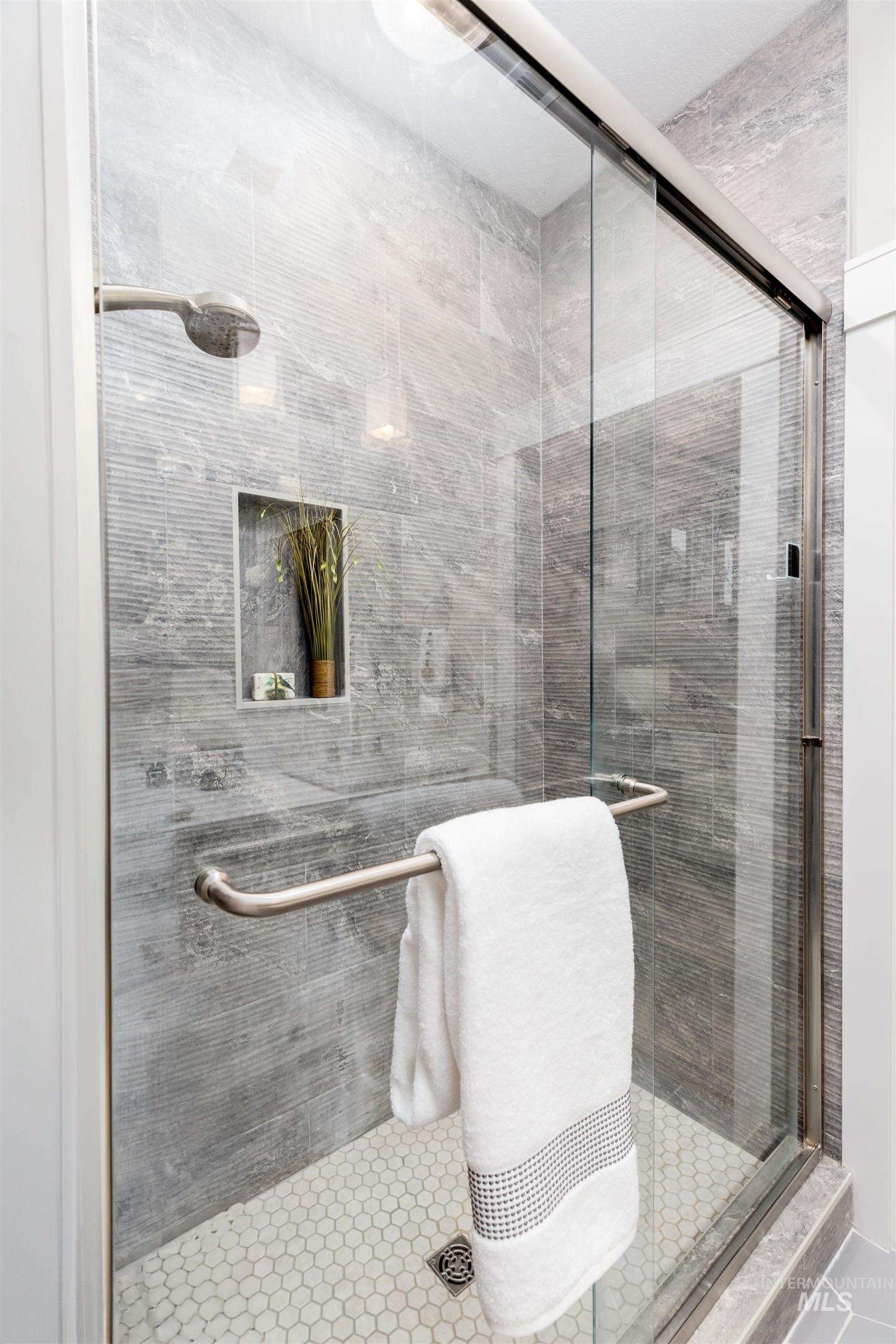 1618 W Tenzing St, Nampa, Idaho 83686, 3 Bedrooms, 2 Bathrooms, Residential For Sale, Price $535,000,MLS 98982391