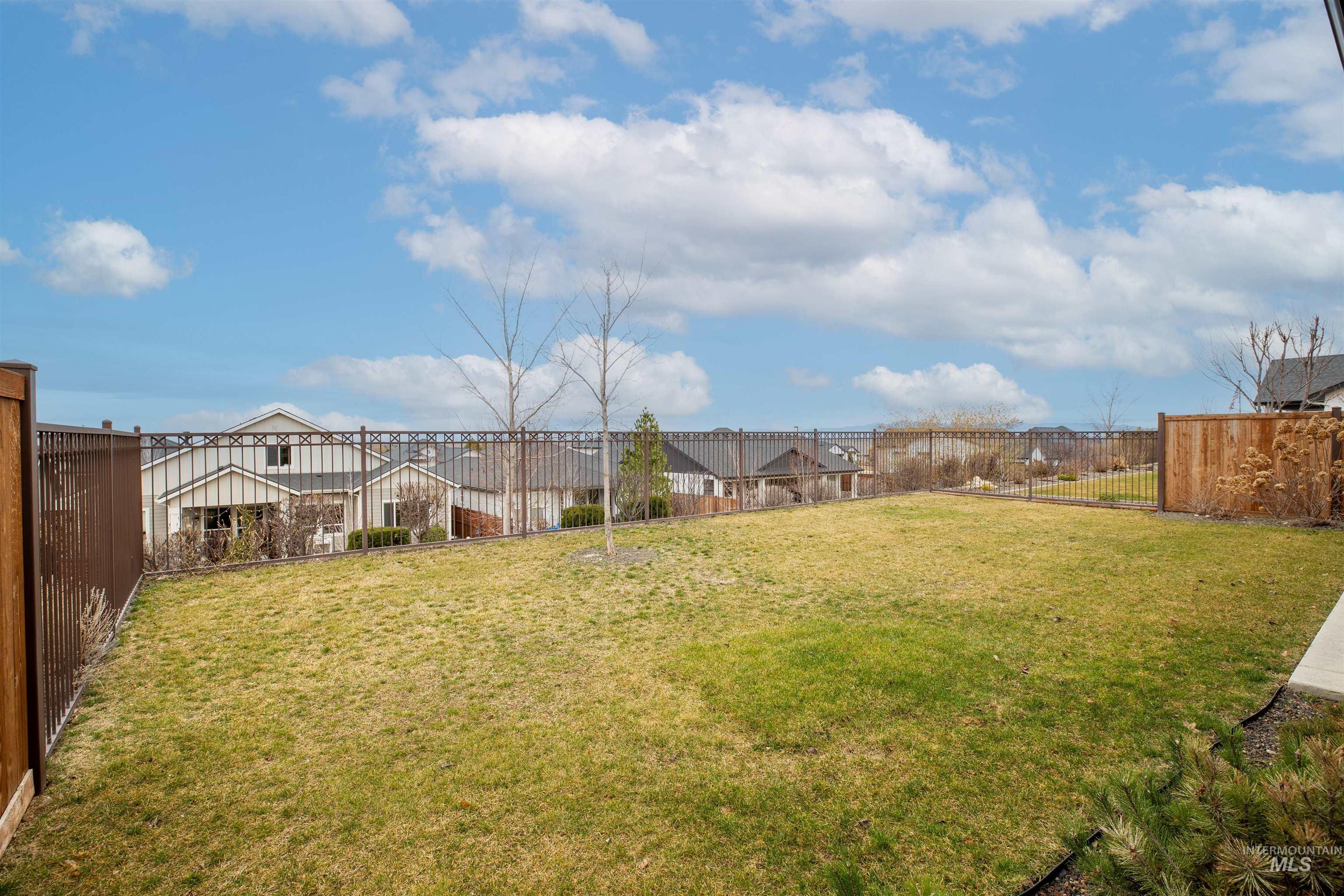 1618 W Tenzing St, Nampa, Idaho 83686, 3 Bedrooms, 2 Bathrooms, Residential For Sale, Price $535,000,MLS 98982391