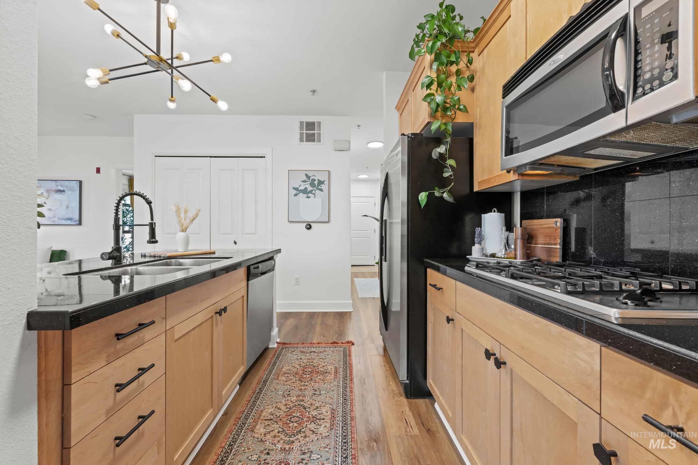 412 S 13th, Boise, Idaho 83702, 1 Bedroom, 1 Bathroom, Residential For Sale, Price $389,000,MLS 98982393