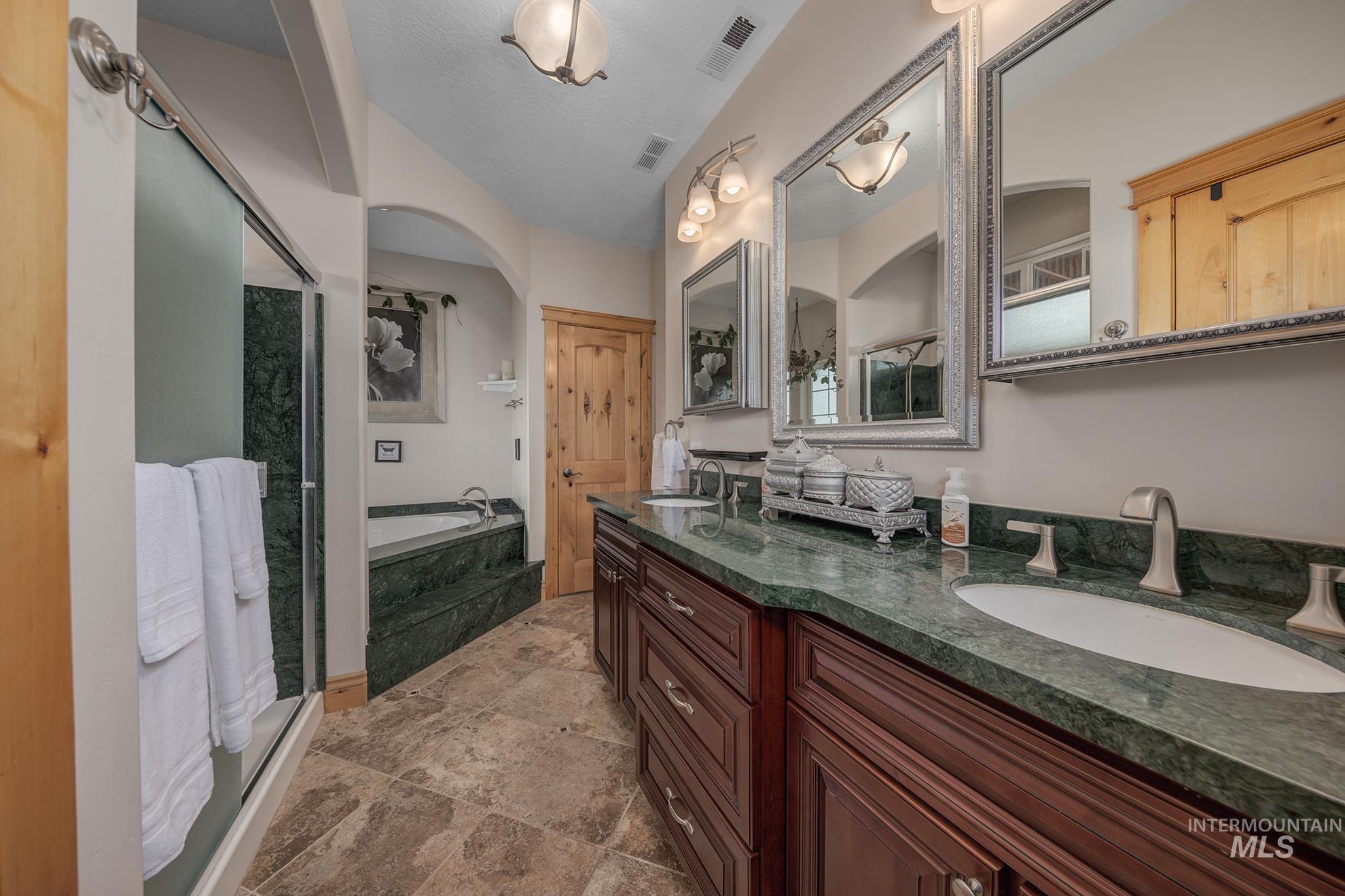 1573 Loafer Lane, Weiser, Idaho 83672, 5 Bedrooms, 4 Bathrooms, Residential For Sale, Price $1,299,000,MLS 98982394