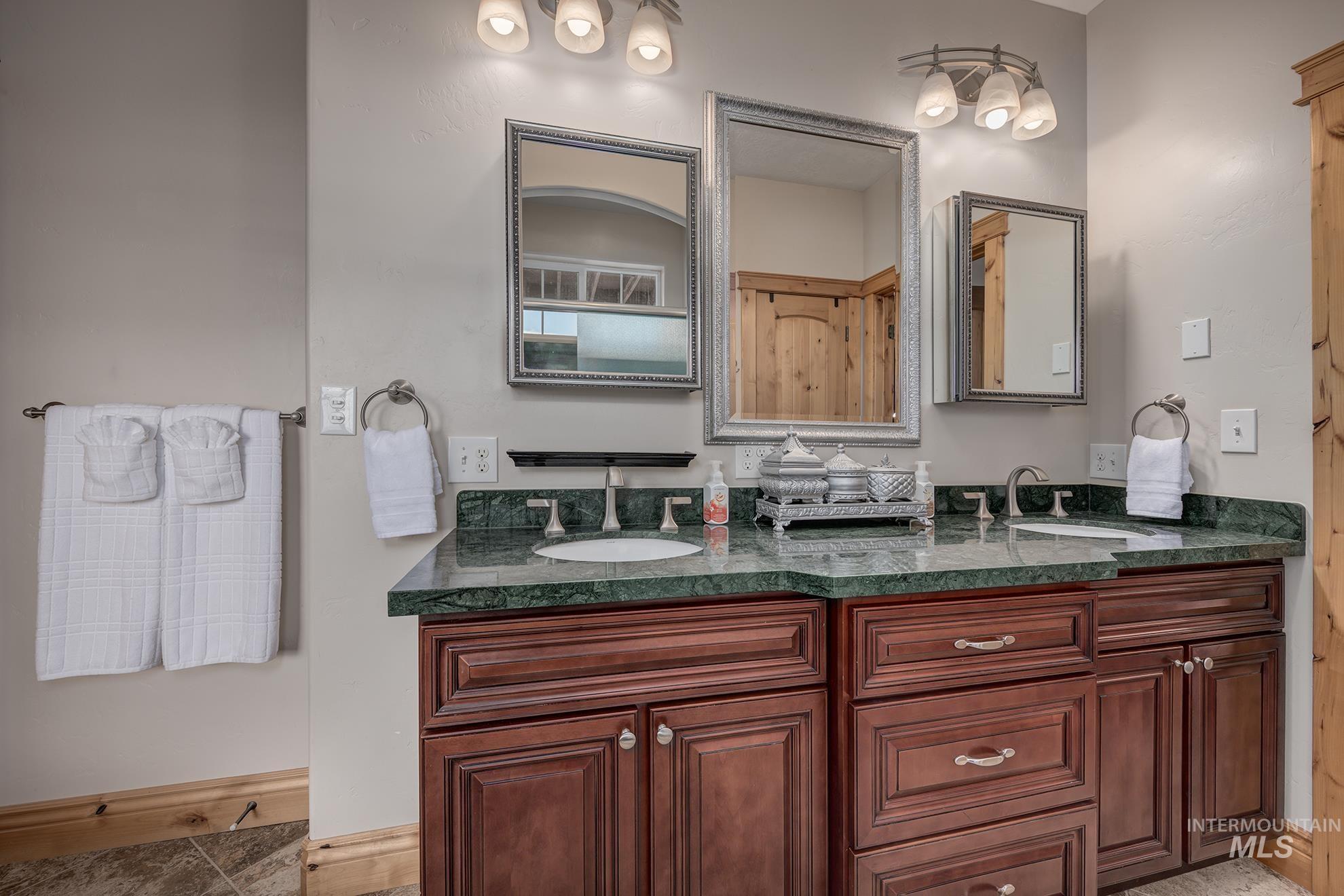 1573 Loafer Lane, Weiser, Idaho 83672, 5 Bedrooms, 4 Bathrooms, Residential For Sale, Price $1,299,000,MLS 98982394