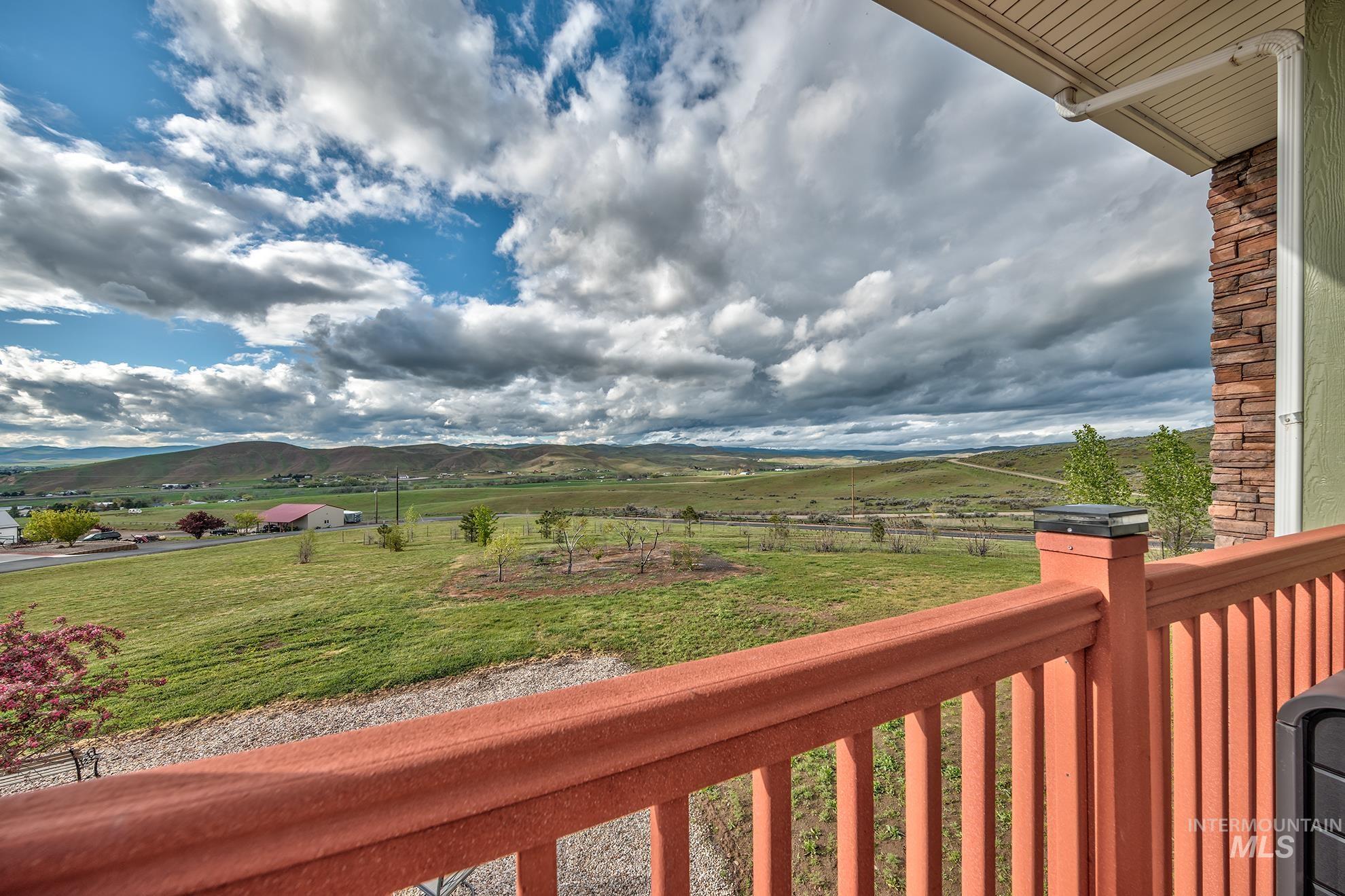 1573 Loafer Lane, Weiser, Idaho 83672, 5 Bedrooms, 4 Bathrooms, Residential For Sale, Price $1,299,000,MLS 98982394