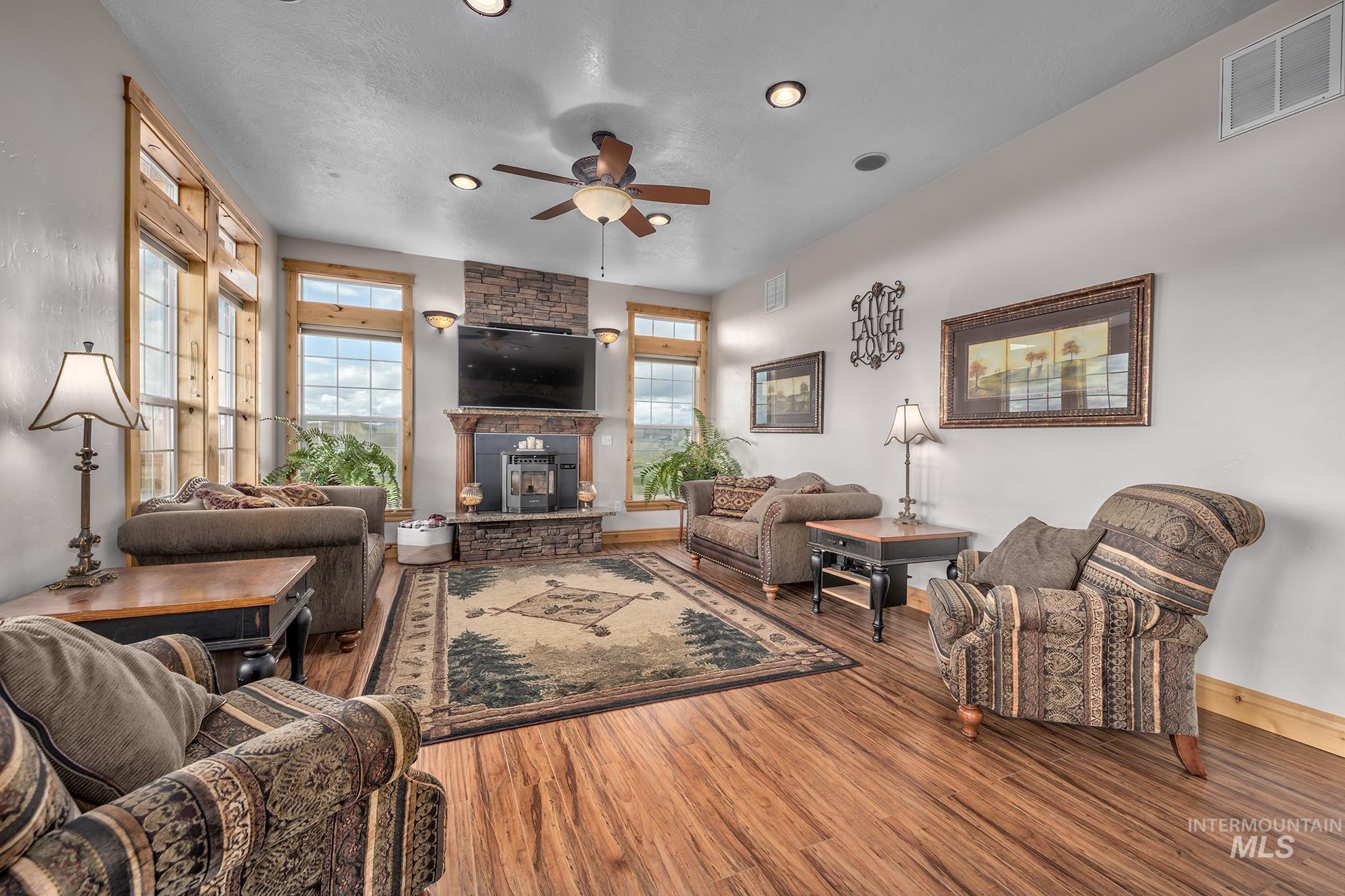 1573 Loafer Lane, Weiser, Idaho 83672, 5 Bedrooms, 4 Bathrooms, Residential For Sale, Price $1,299,000,MLS 98982394