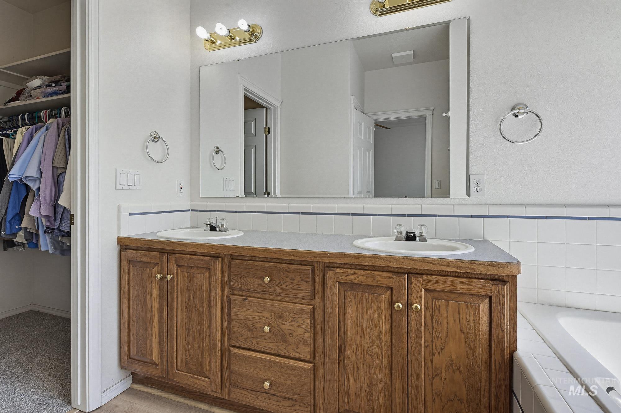 12495 W Avanti Dr, Boise, Idaho 83713, 5 Bedrooms, 3 Bathrooms, Residential For Sale, Price $629,995,MLS 98982395