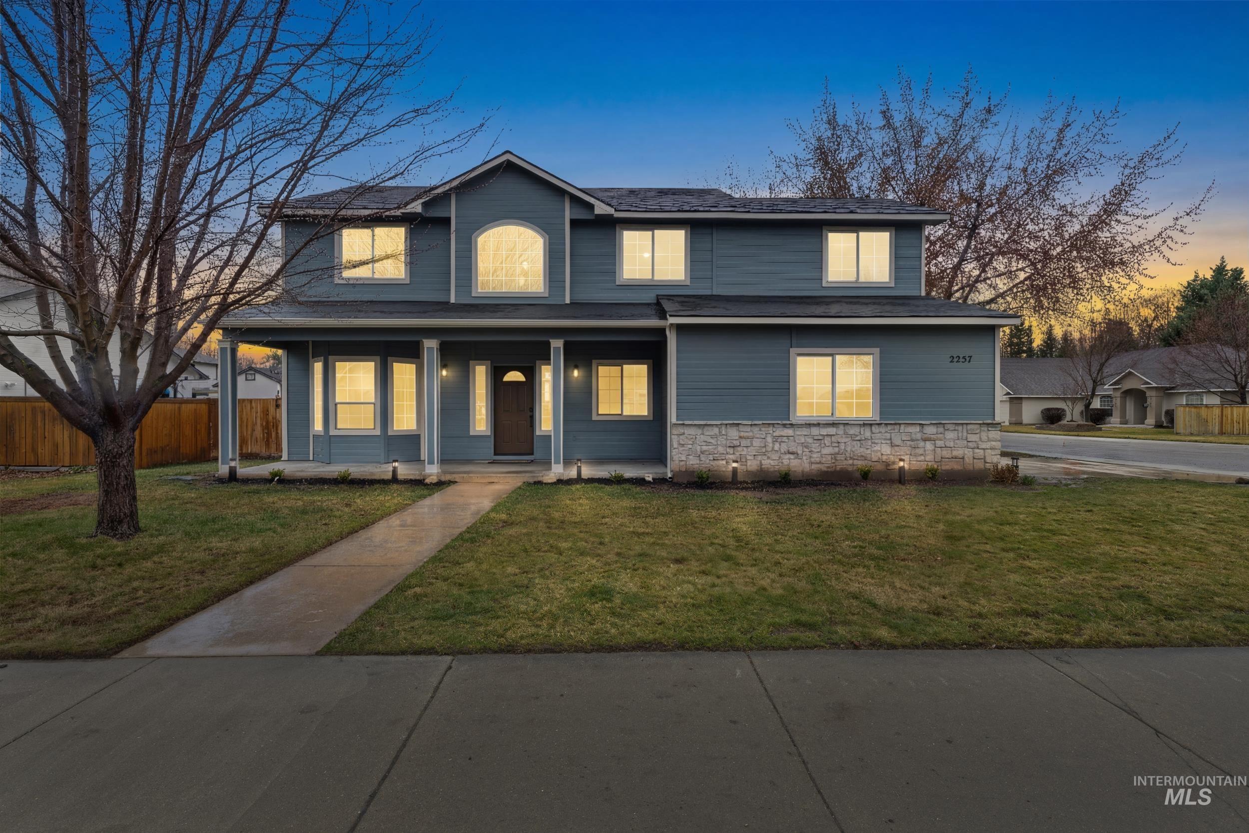 2257 W Pebblestone St, Meridian, Idaho 83646-8229, 4 Bedrooms, 3 Bathrooms, Residential For Sale, Price $587,900,MLS 98982396