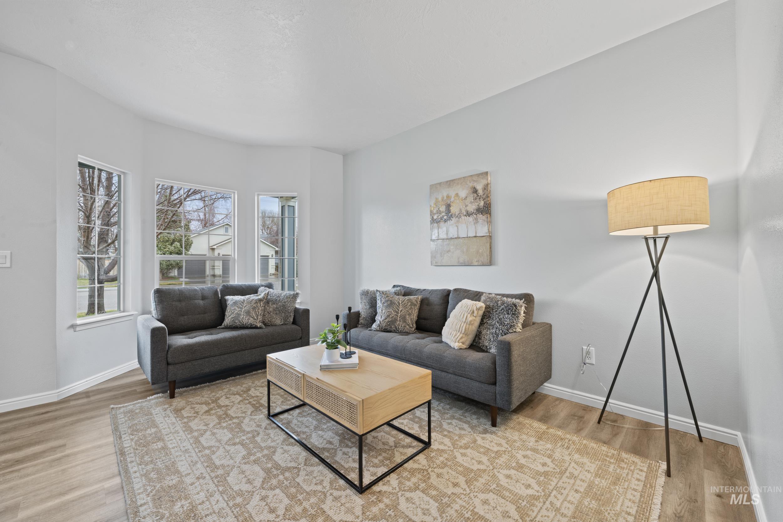 2257 W Pebblestone St, Meridian, Idaho 83646-8229, 4 Bedrooms, 3 Bathrooms, Residential For Sale, Price $587,900,MLS 98982396