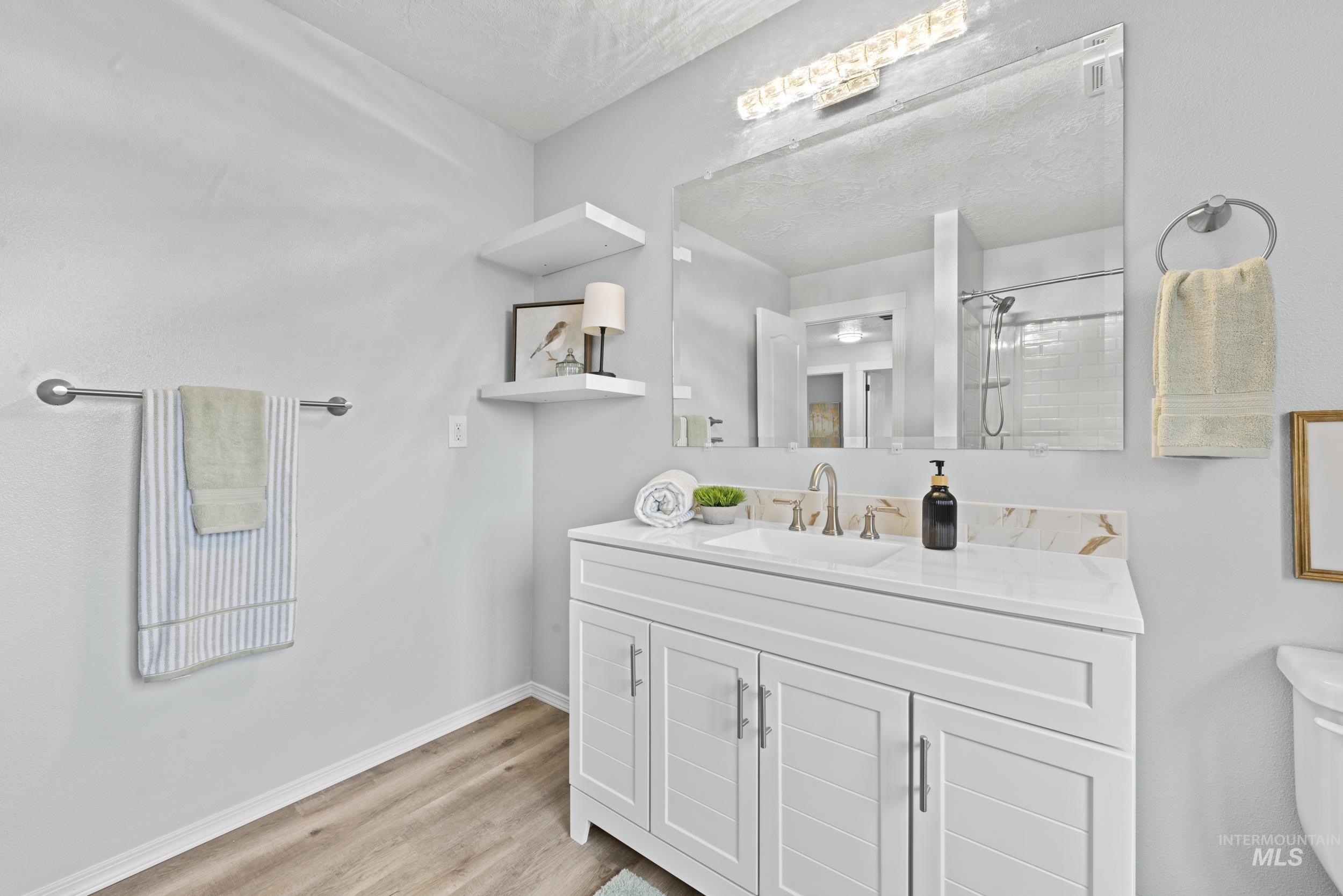 2257 W Pebblestone St, Meridian, Idaho 83646-8229, 4 Bedrooms, 3 Bathrooms, Residential For Sale, Price $587,900,MLS 98982396