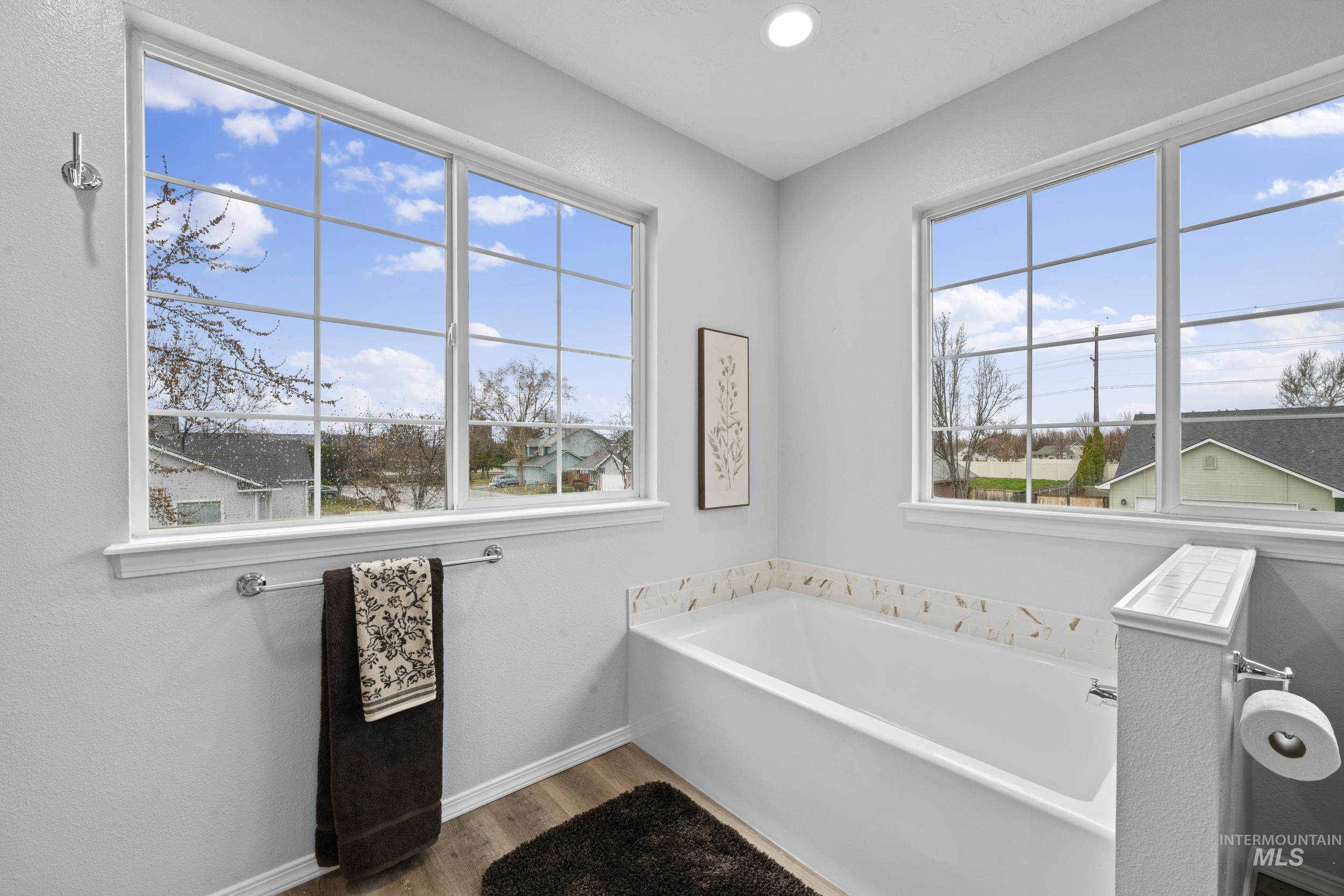 2257 W Pebblestone St, Meridian, Idaho 83646-8229, 4 Bedrooms, 3 Bathrooms, Residential For Sale, Price $587,900,MLS 98982396