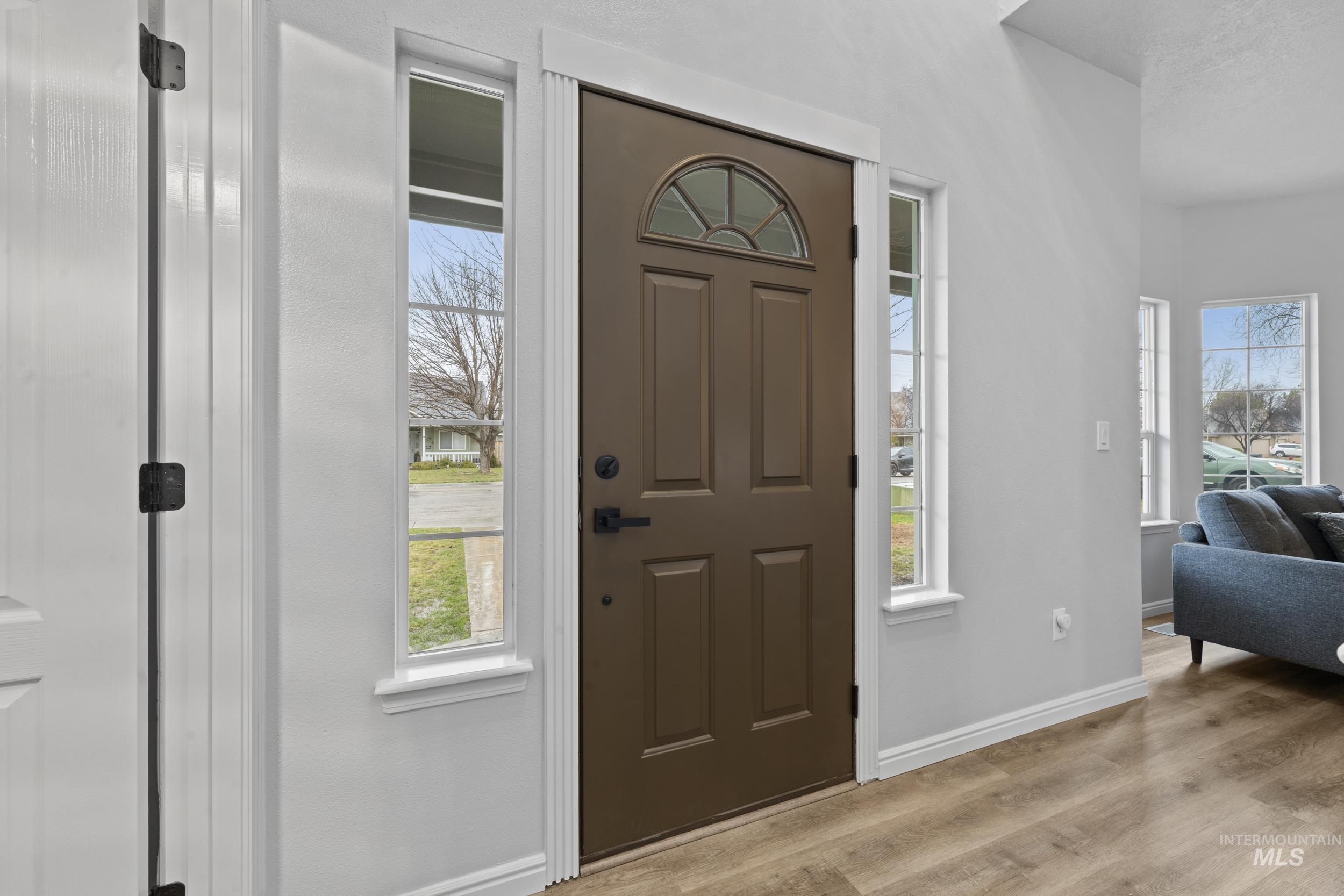 2257 W Pebblestone St, Meridian, Idaho 83646-8229, 4 Bedrooms, 3 Bathrooms, Residential For Sale, Price $587,900,MLS 98982396