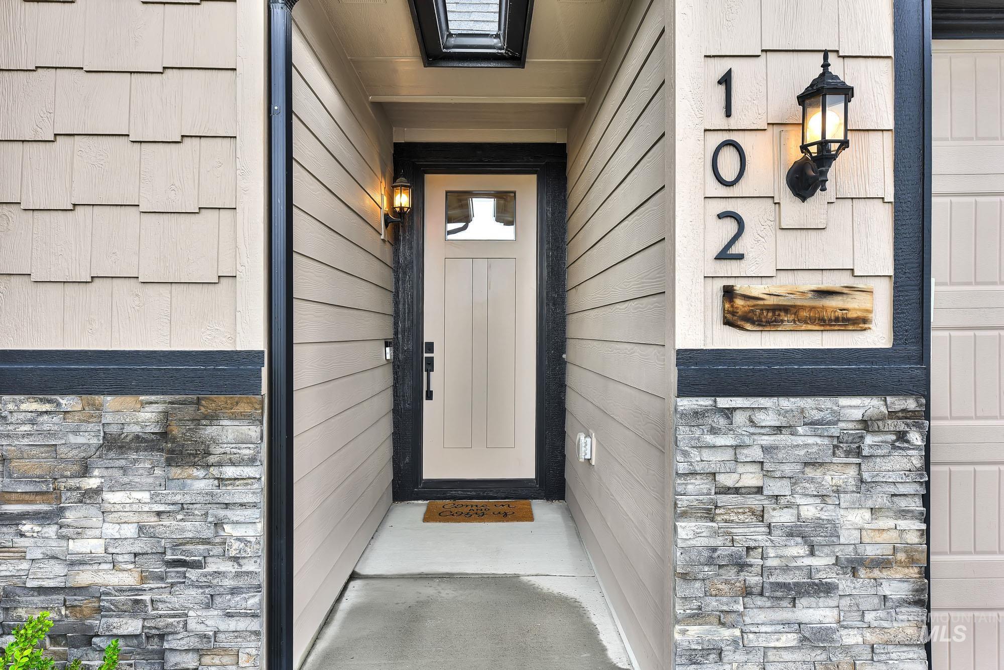 102 Thunder Mountain Ct, Homedale, Idaho 83628, 3 Bedrooms, 2 Bathrooms, Residential For Sale, Price $475,000,MLS 98982397