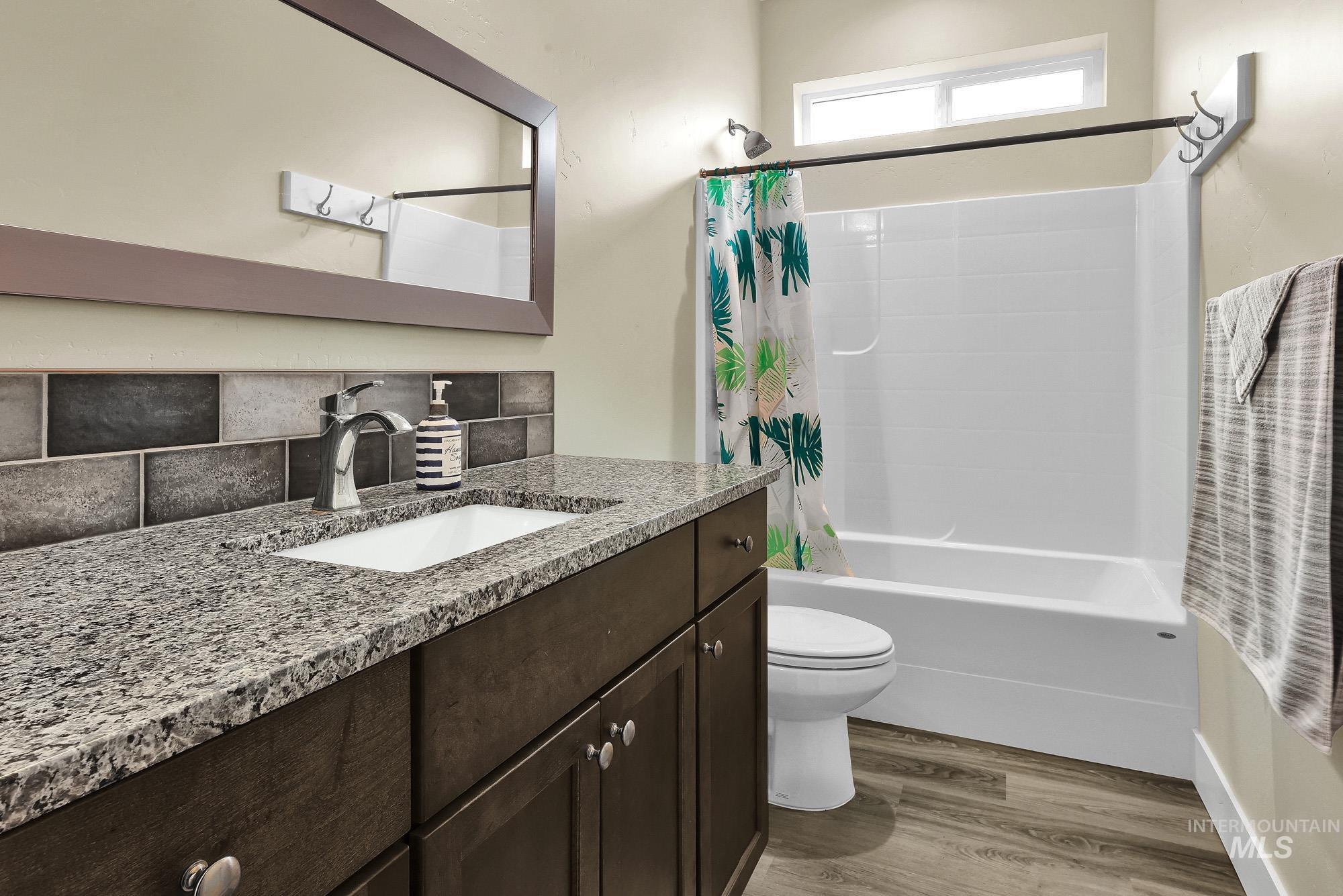 102 Thunder Mountain Ct, Homedale, Idaho 83628, 3 Bedrooms, 2 Bathrooms, Residential For Sale, Price $475,000,MLS 98982397