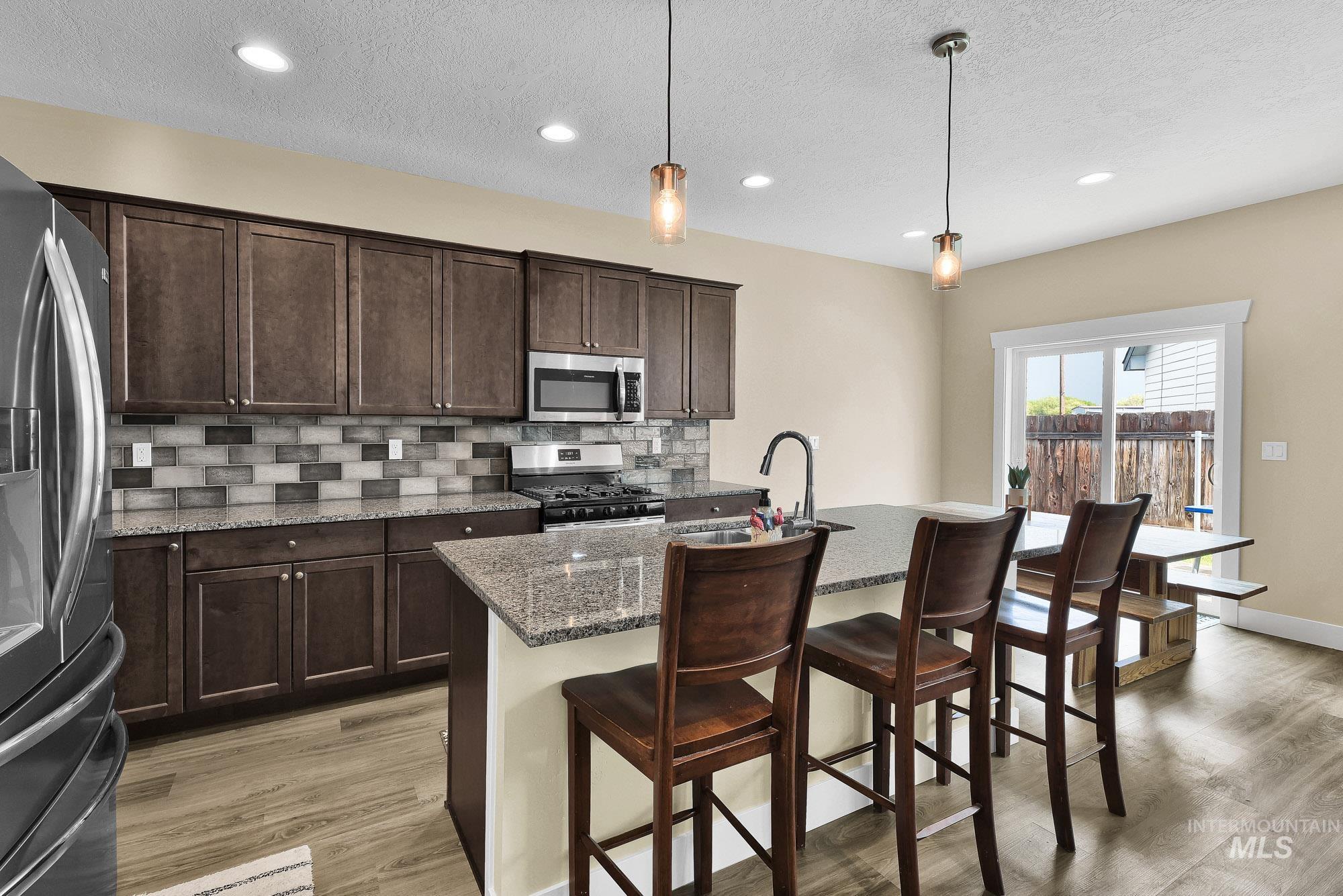 102 Thunder Mountain Ct, Homedale, Idaho 83628, 3 Bedrooms, 2 Bathrooms, Residential For Sale, Price $475,000,MLS 98982397