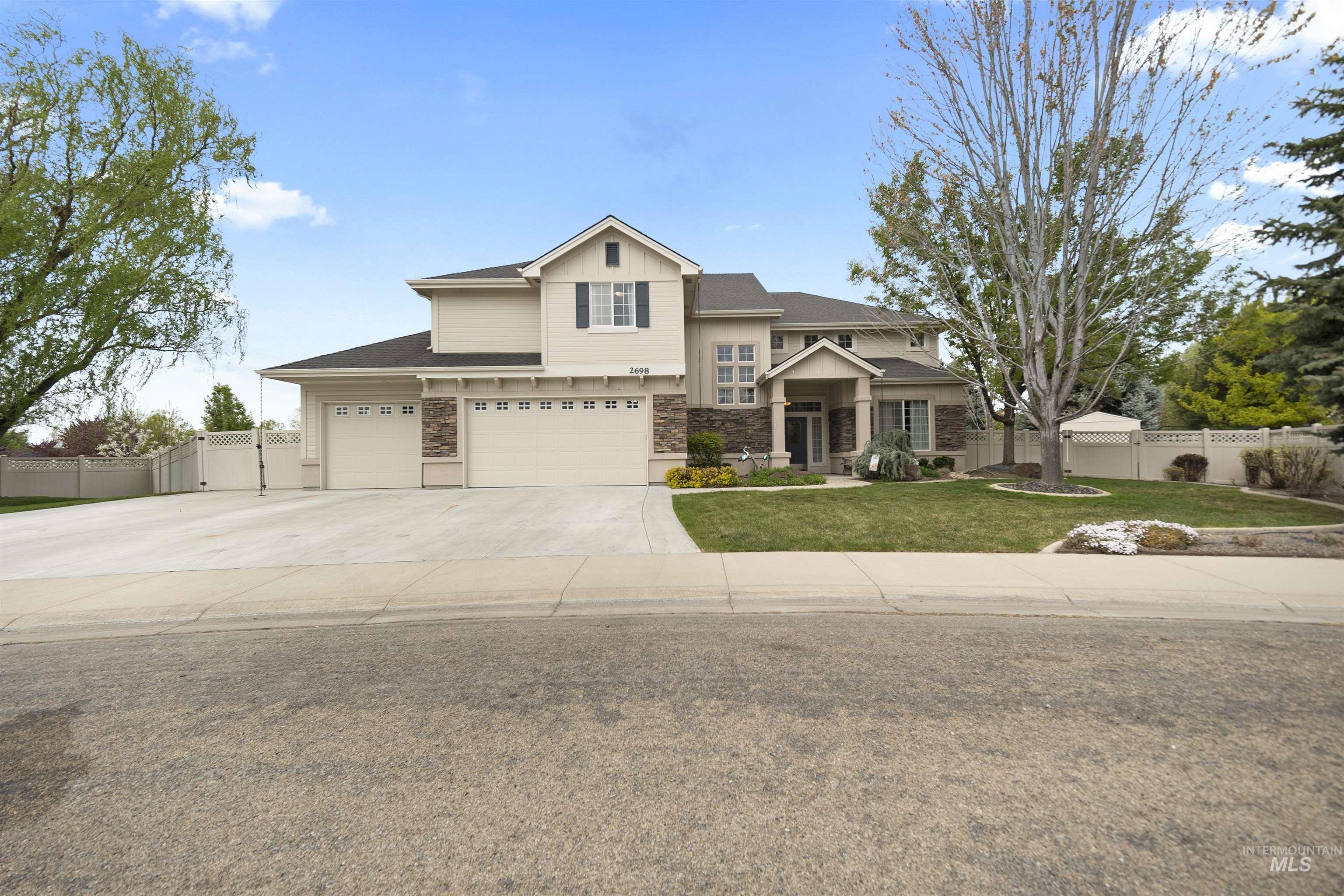 2698 W Torana Dr, Meridian, Idaho 83646, 4 Bedrooms, 3.5 Bathrooms, Residential For Sale, Price $925,000,MLS 98982398
