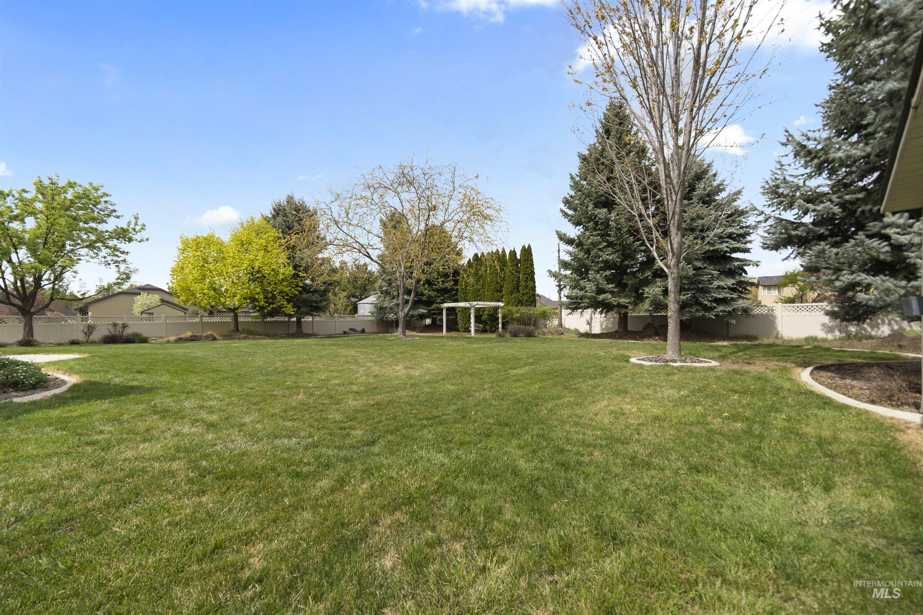2698 W Torana Dr, Meridian, Idaho 83646, 4 Bedrooms, 3.5 Bathrooms, Residential For Sale, Price $925,000,MLS 98982398