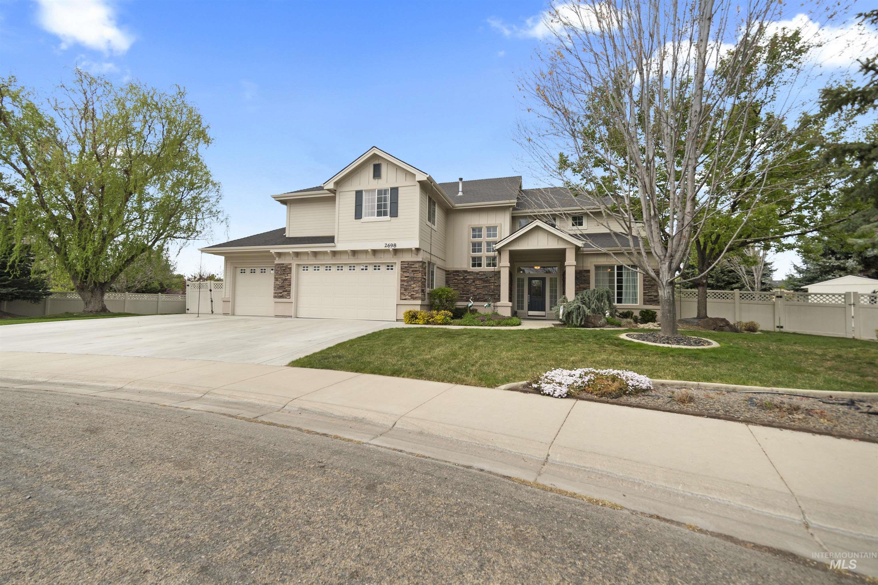 2698 W Torana Dr, Meridian, Idaho 83646, 4 Bedrooms, 3.5 Bathrooms, Residential For Sale, Price $925,000,MLS 98982398