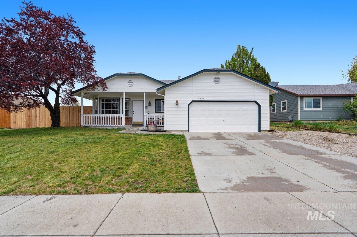 3308 Robinhood Loop, Nampa, Idaho 83687, 3 Bedrooms, 2 Bathrooms, Residential For Sale, Price $350,000, 98982400