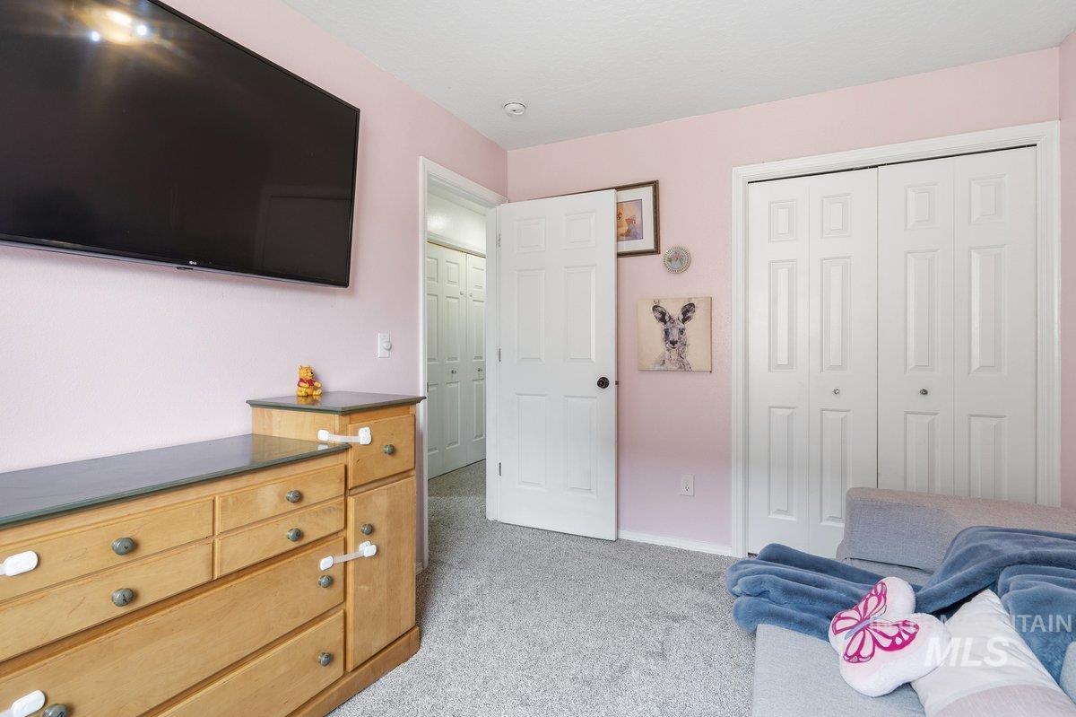 3308 Robinhood Loop, Nampa, Idaho 83687, 3 Bedrooms, 2 Bathrooms, Residential For Sale, Price $350,000, 98982400