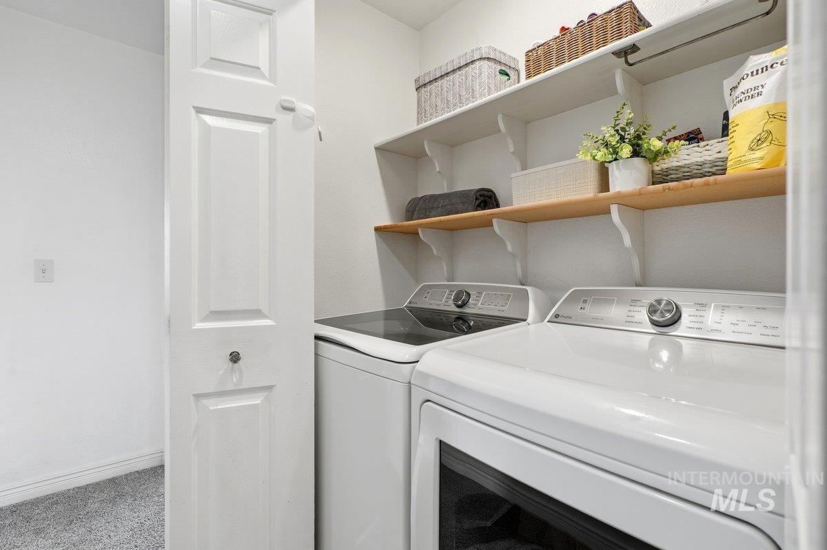 3308 Robinhood Loop, Nampa, Idaho 83687, 3 Bedrooms, 2 Bathrooms, Residential For Sale, Price $350,000, 98982400