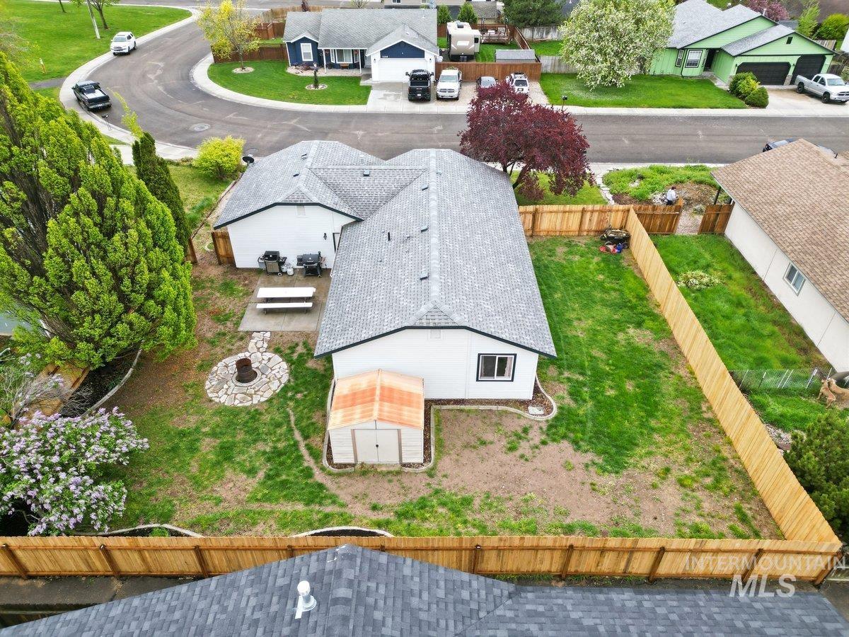 3308 Robinhood Loop, Nampa, Idaho 83687, 3 Bedrooms, 2 Bathrooms, Residential For Sale, Price $350,000, 98982400