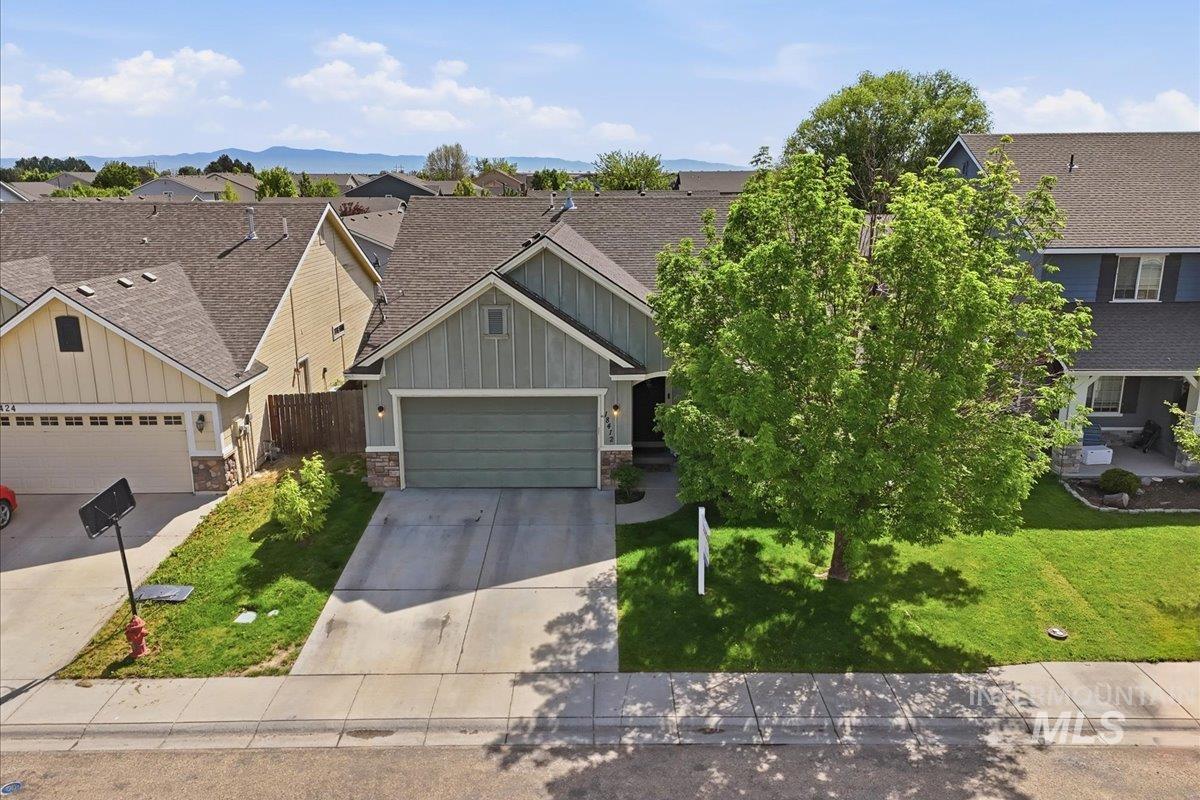 18412 Spicebush Ave, Nampa, Idaho 83687, 3 Bedrooms, 2 Bathrooms, Residential For Sale, Price $374,990,MLS 98982401
