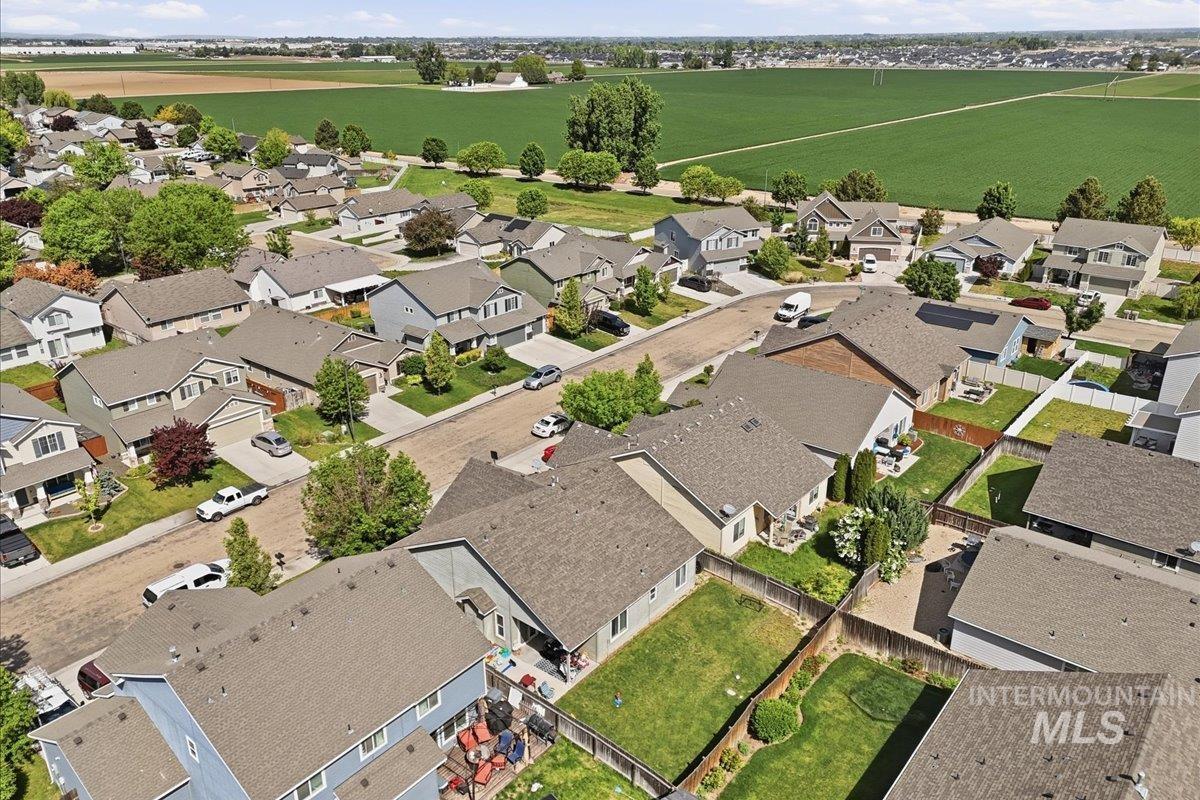 18412 Spicebush Ave, Nampa, Idaho 83687, 3 Bedrooms, 2 Bathrooms, Residential For Sale, Price $374,990,MLS 98982401