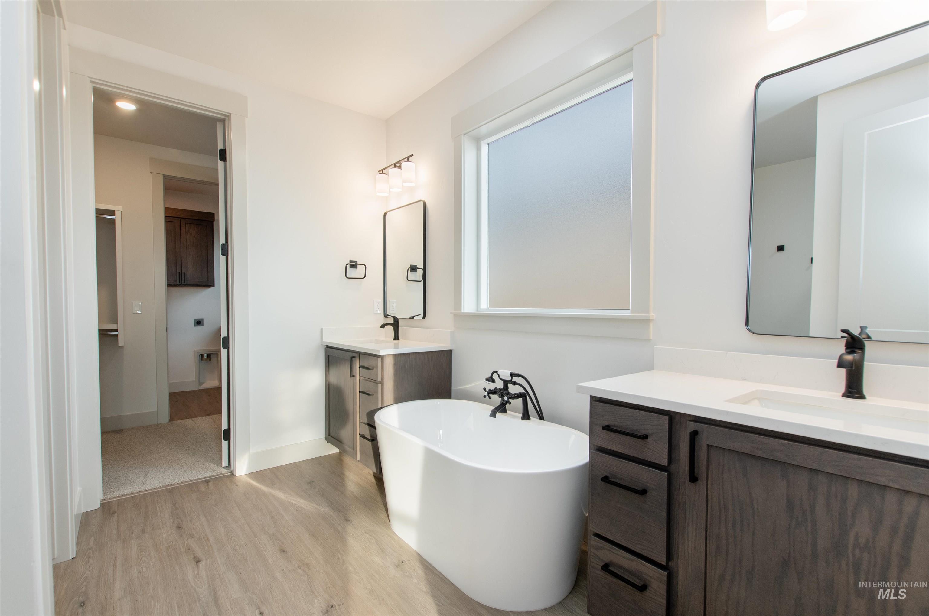 607 Grand Harvest Avenue, New Plymouth, Idaho 83655, 4 Bedrooms, 2.5 Bathrooms, Residential For Sale, Price $474,000,MLS 98982404