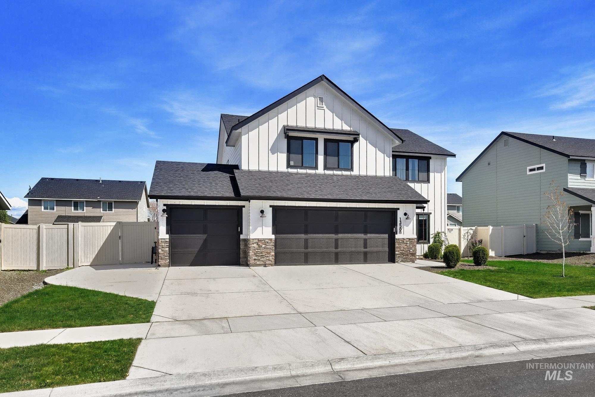 13588 S Woodwind Ave, Nampa, Idaho 83651, 5 Bedrooms, 2.5 Bathrooms, Residential For Sale, Price $525,000,MLS 98982405