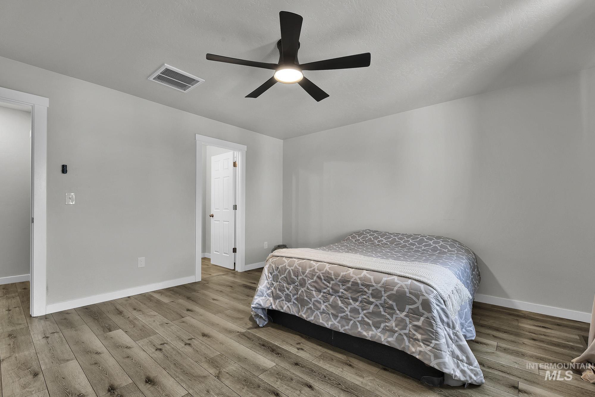 13588 S Woodwind Ave, Nampa, Idaho 83651, 5 Bedrooms, 2.5 Bathrooms, Residential For Sale, Price $525,000,MLS 98982405