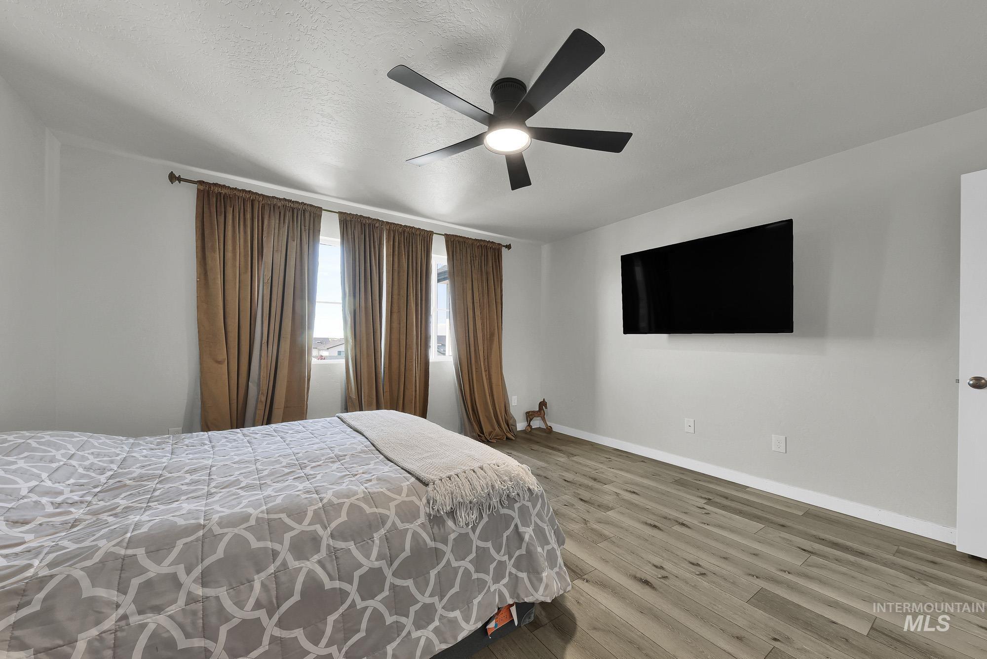 13588 S Woodwind Ave, Nampa, Idaho 83651, 5 Bedrooms, 2.5 Bathrooms, Residential For Sale, Price $525,000,MLS 98982405