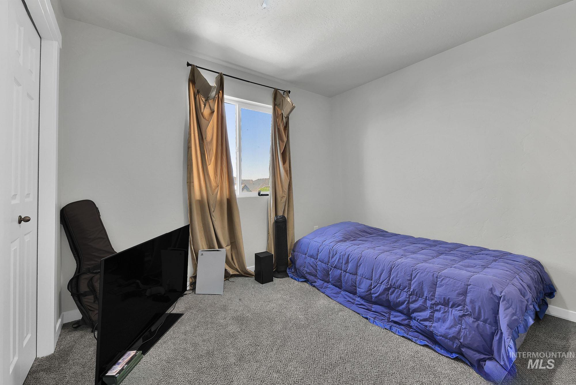 13588 S Woodwind Ave, Nampa, Idaho 83651, 5 Bedrooms, 2.5 Bathrooms, Residential For Sale, Price $525,000,MLS 98982405